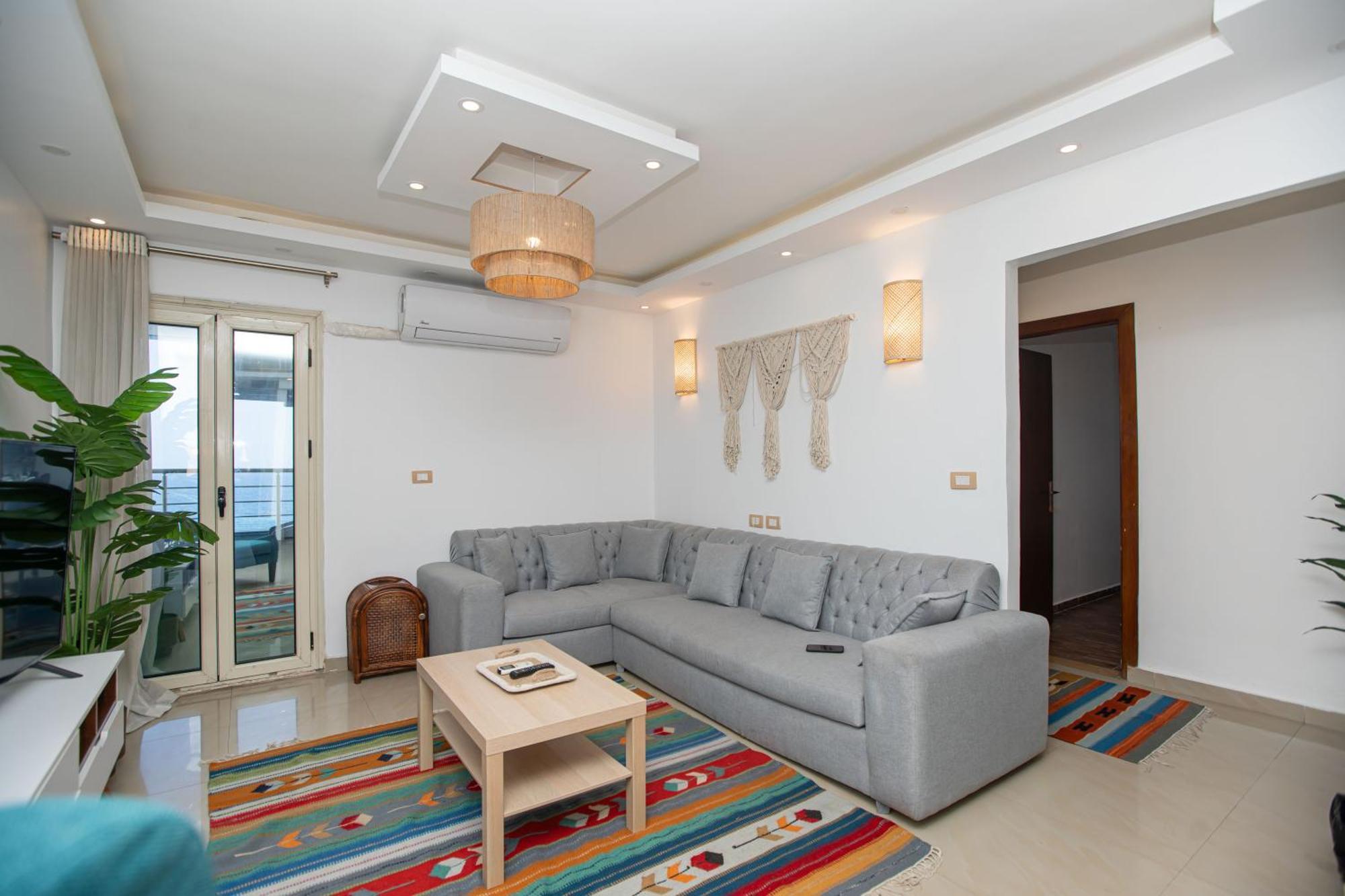 Apartment Skyline Premium