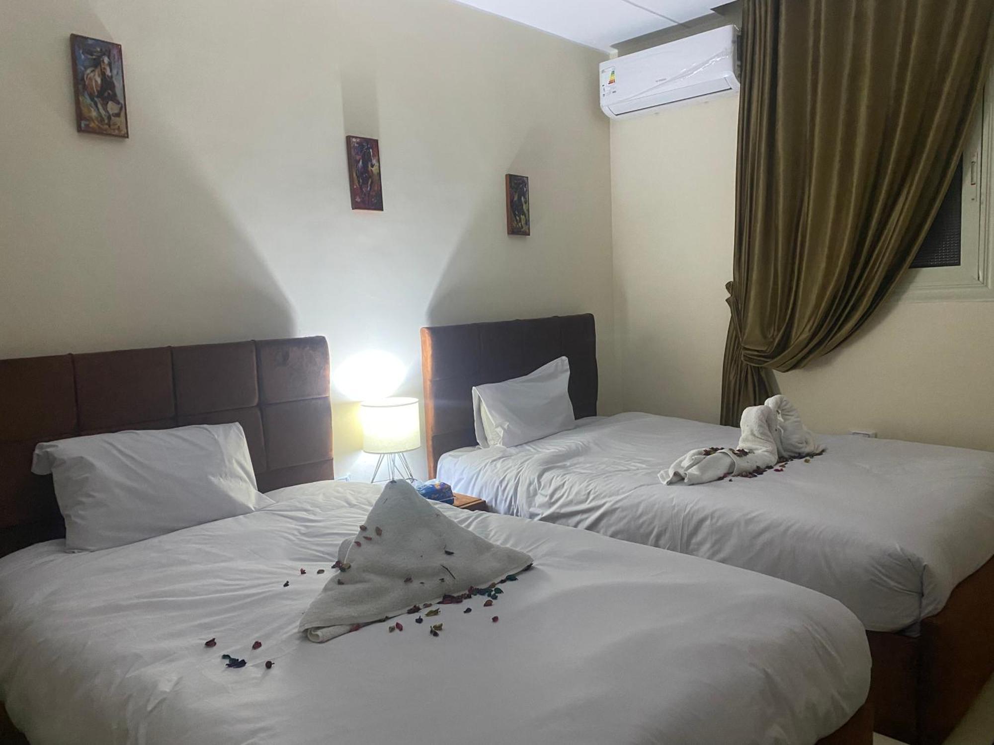 Hotel Experience Pyramids View 4*