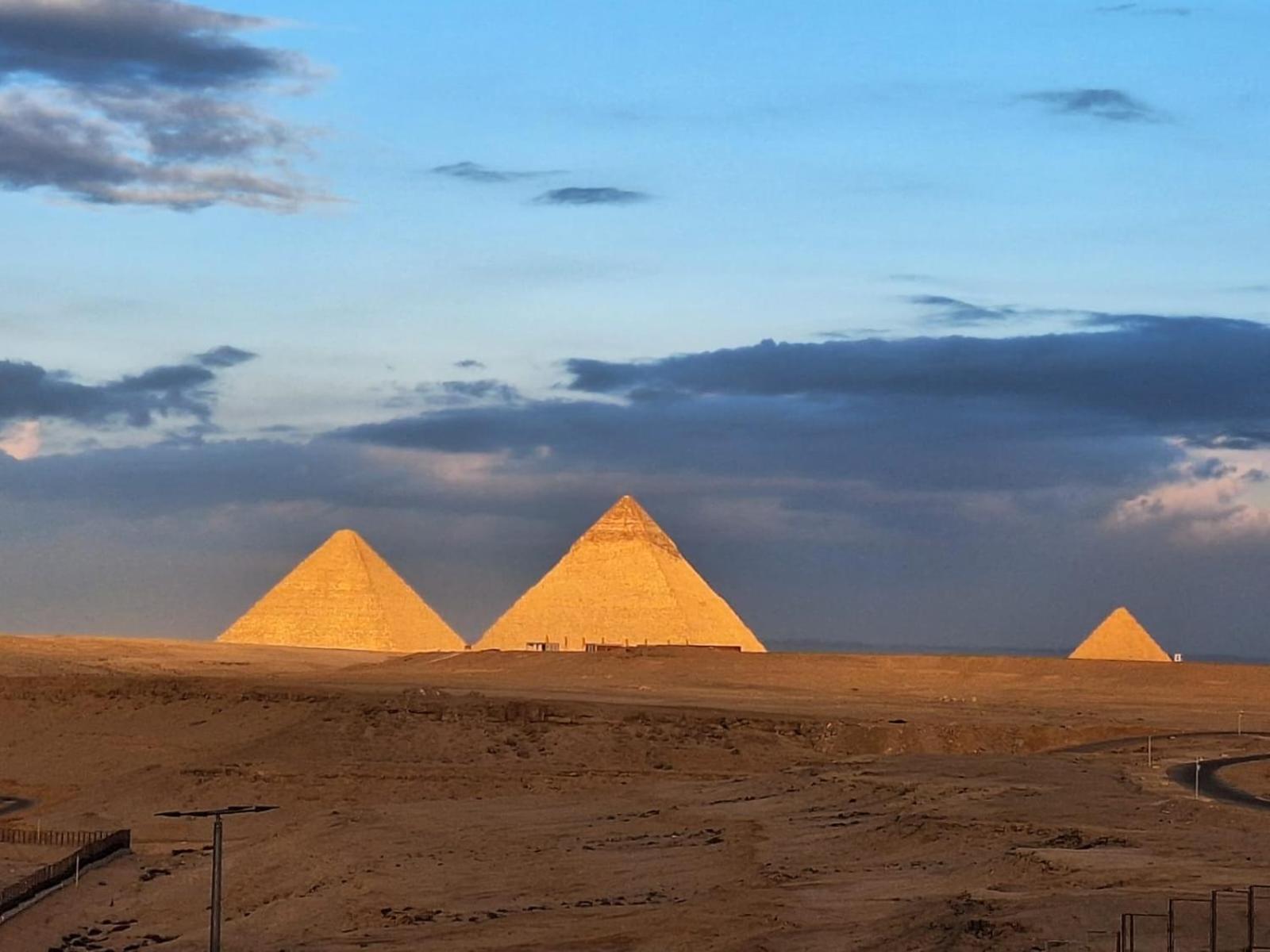 Atlantis Pyramids