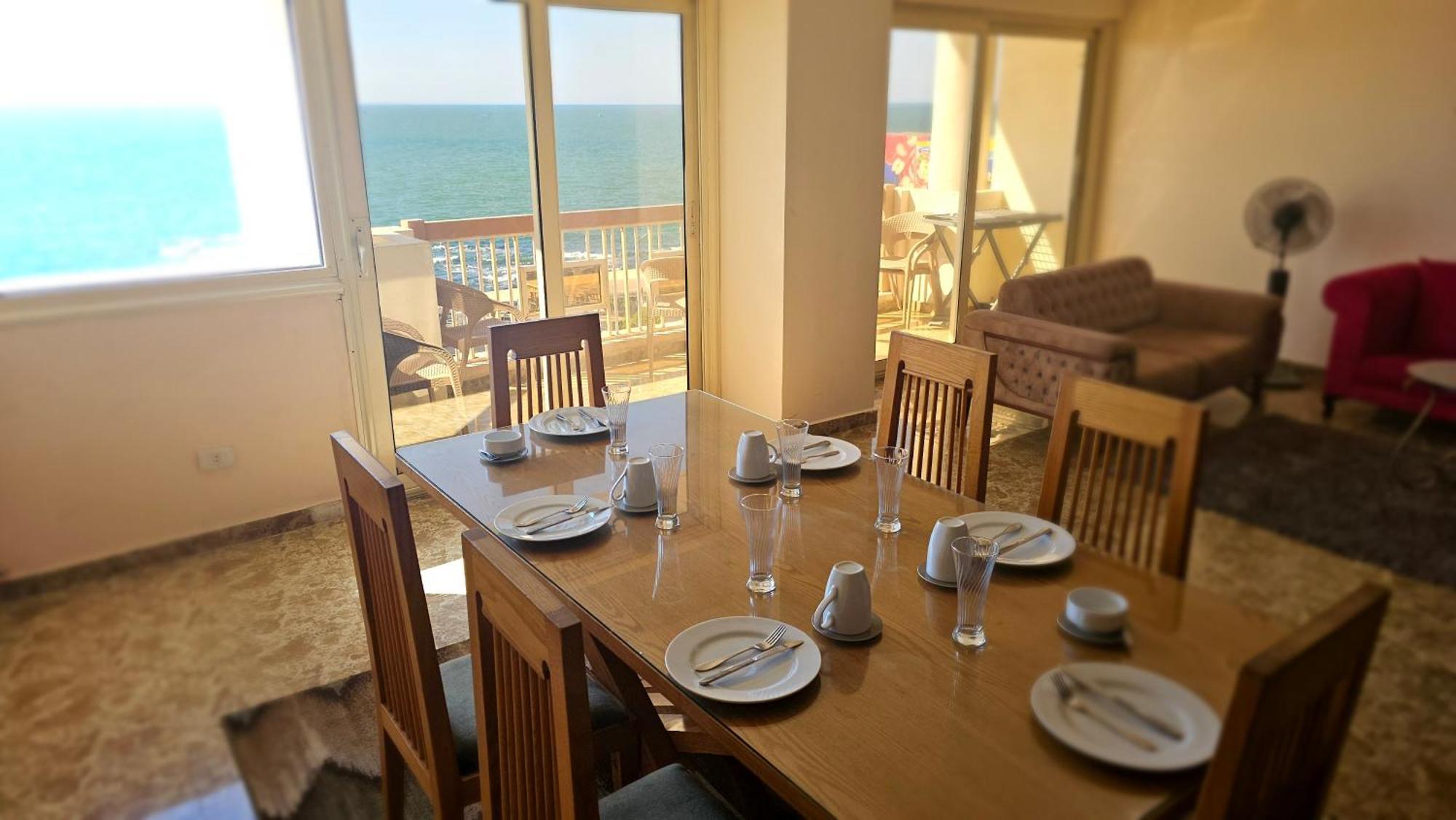 Midpoint Sea View - Families Only Alexandria