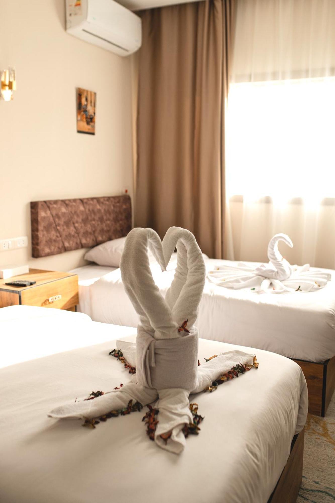 Hotel The View Pyramids Gold One Kafrat al Jabal