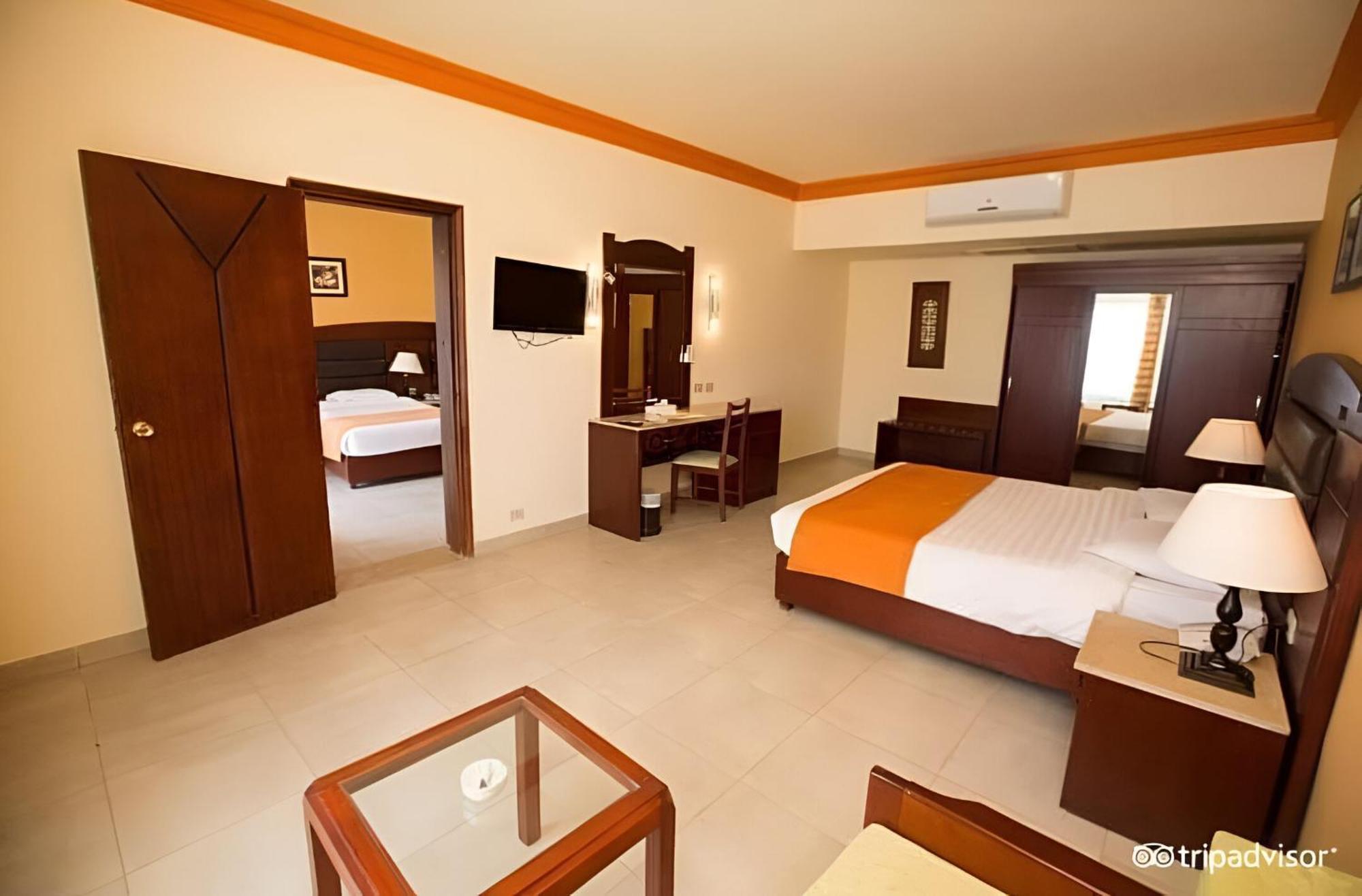 Complex Sharm Holiday Resort 4*