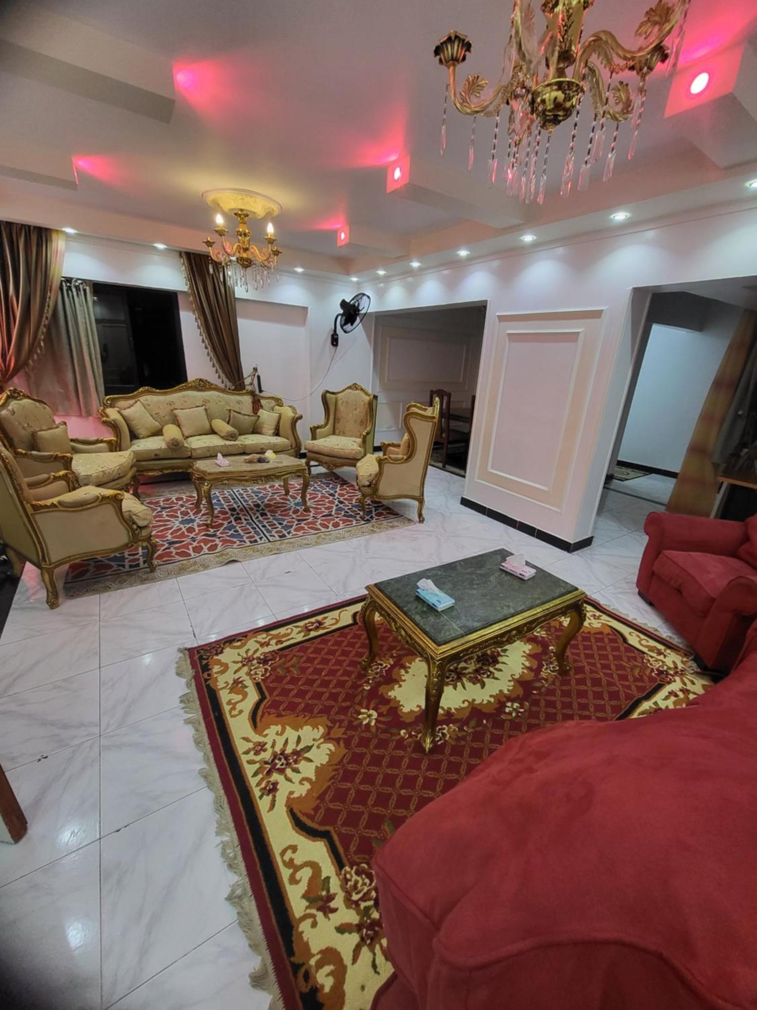 شقه فى ميامى بالاسكندريه مطله على البحر Apartment Alexandria