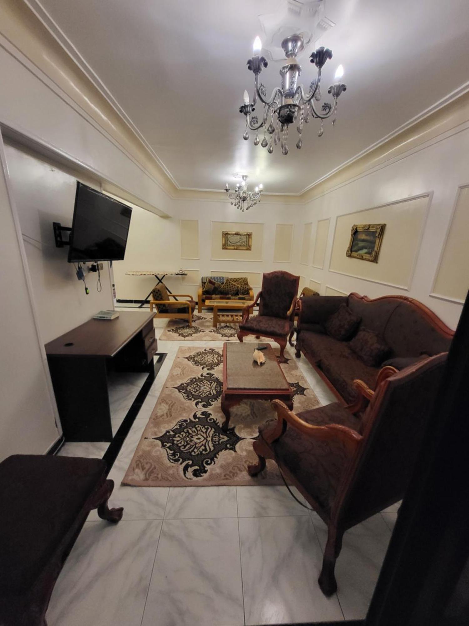 Apartment شقه فى ميامى بالاسكندريه مطله على البحر *