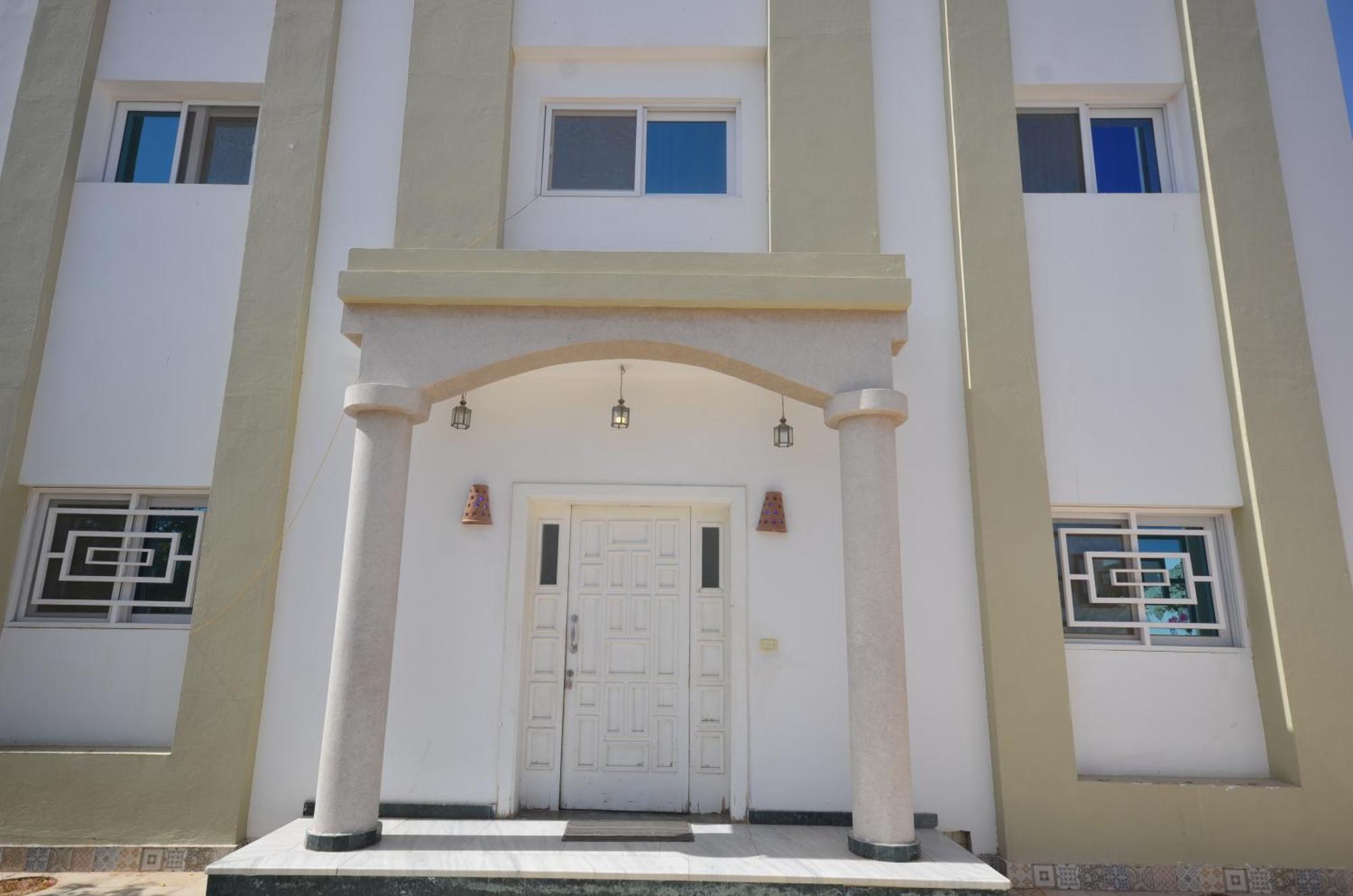 Elite Apartment *