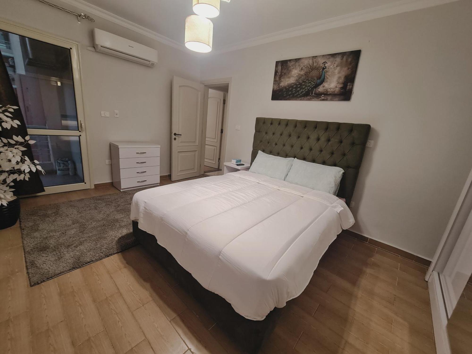 Freshly Modern Renewed 3br Full Aircod Dar Masr Qornfel *