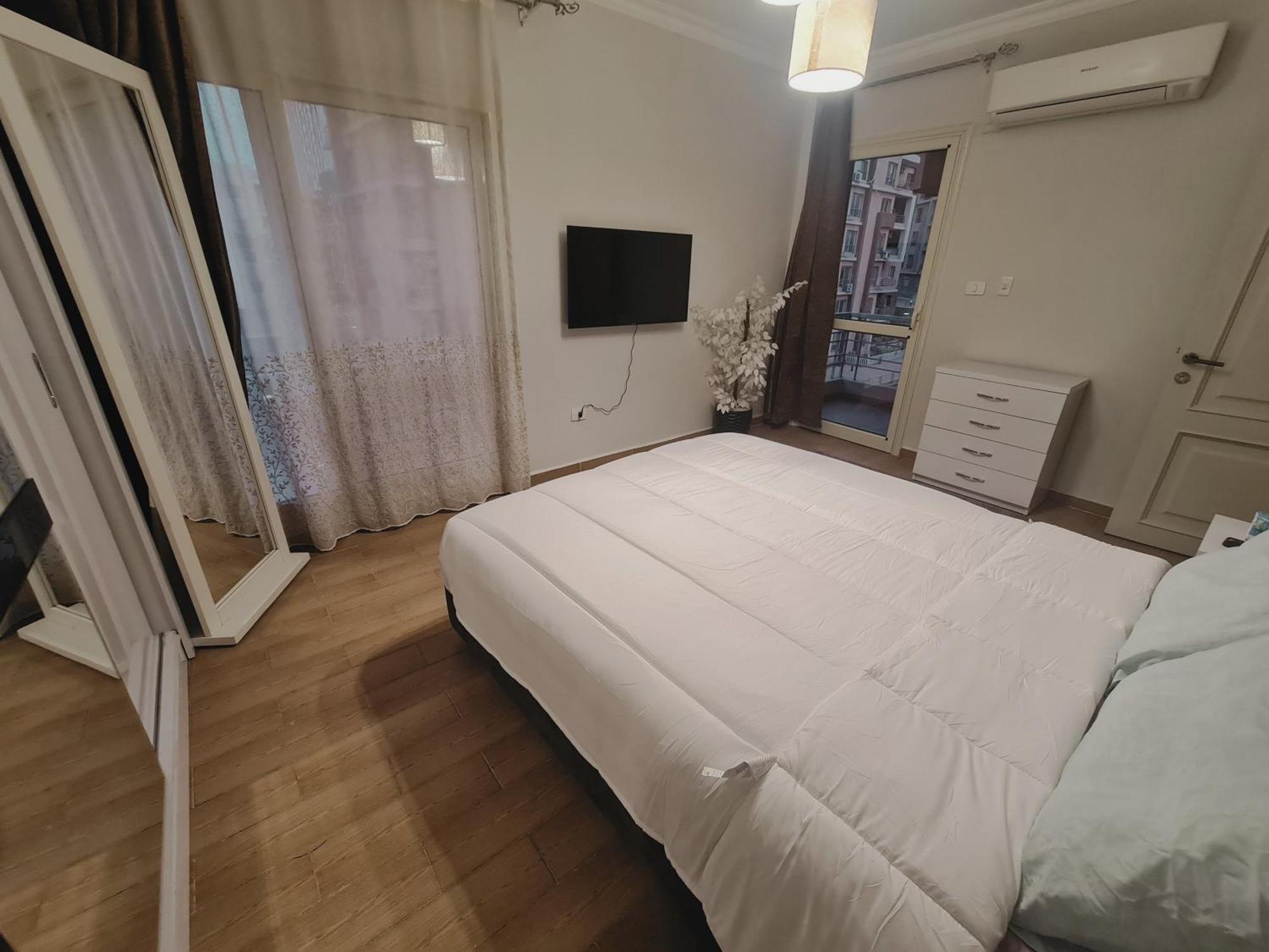 Freshly Modern Renewed 3br Full Aircod Dar Masr Qornfel