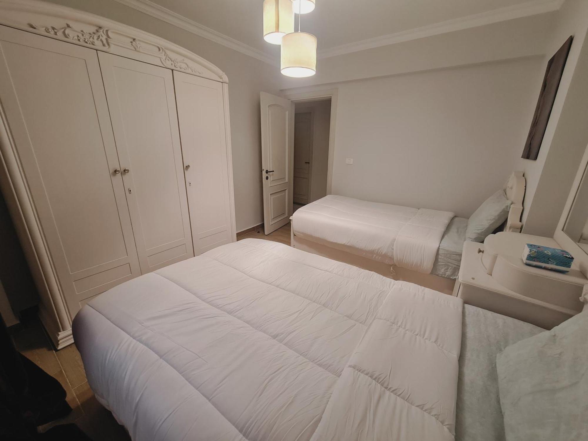 Apartment Freshly Modern Renewed 3br Full Aircod Dar Masr Qornfel *