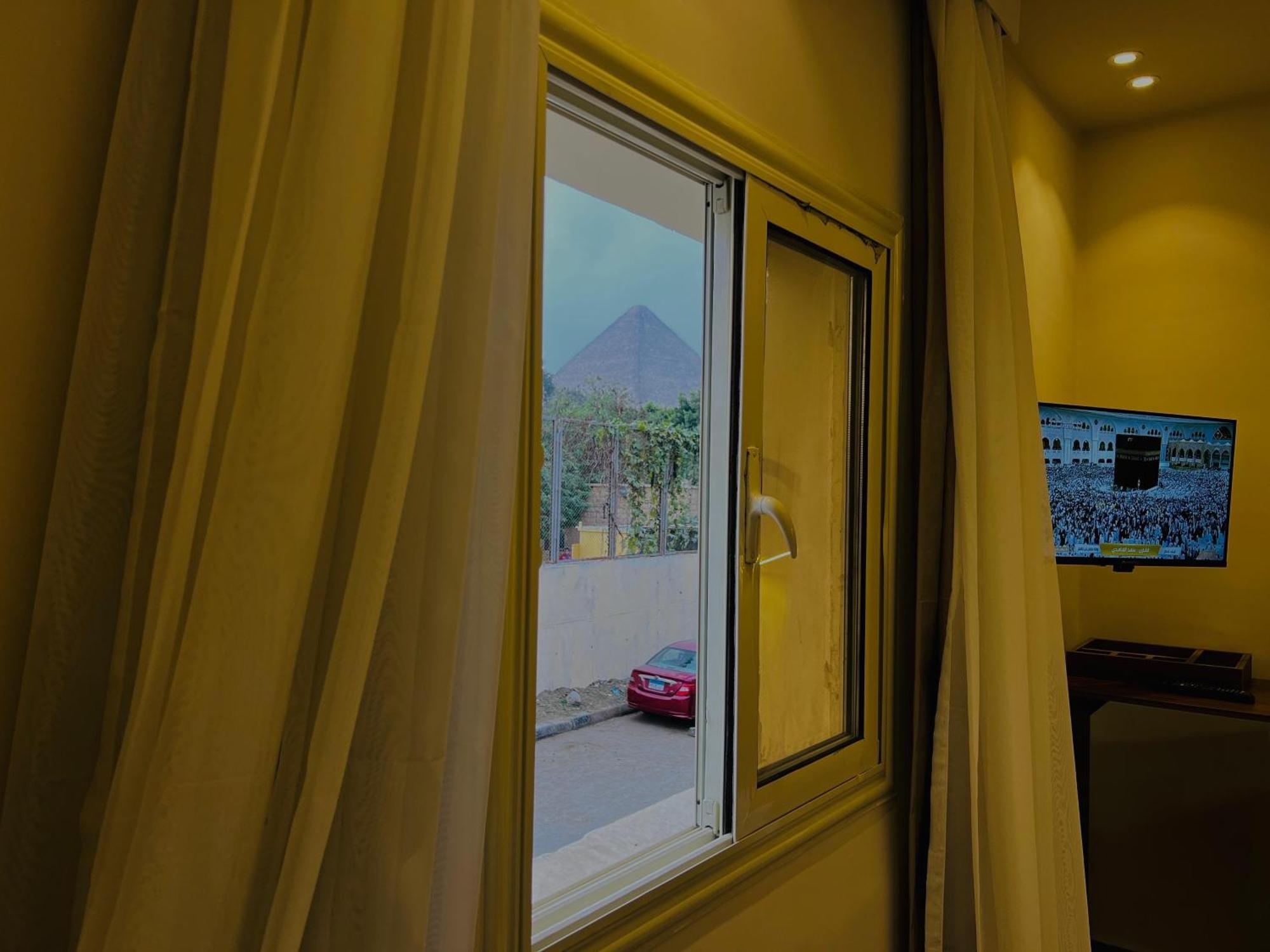 Great Scarab Pyramids View Hotel Kafrat al Jabal