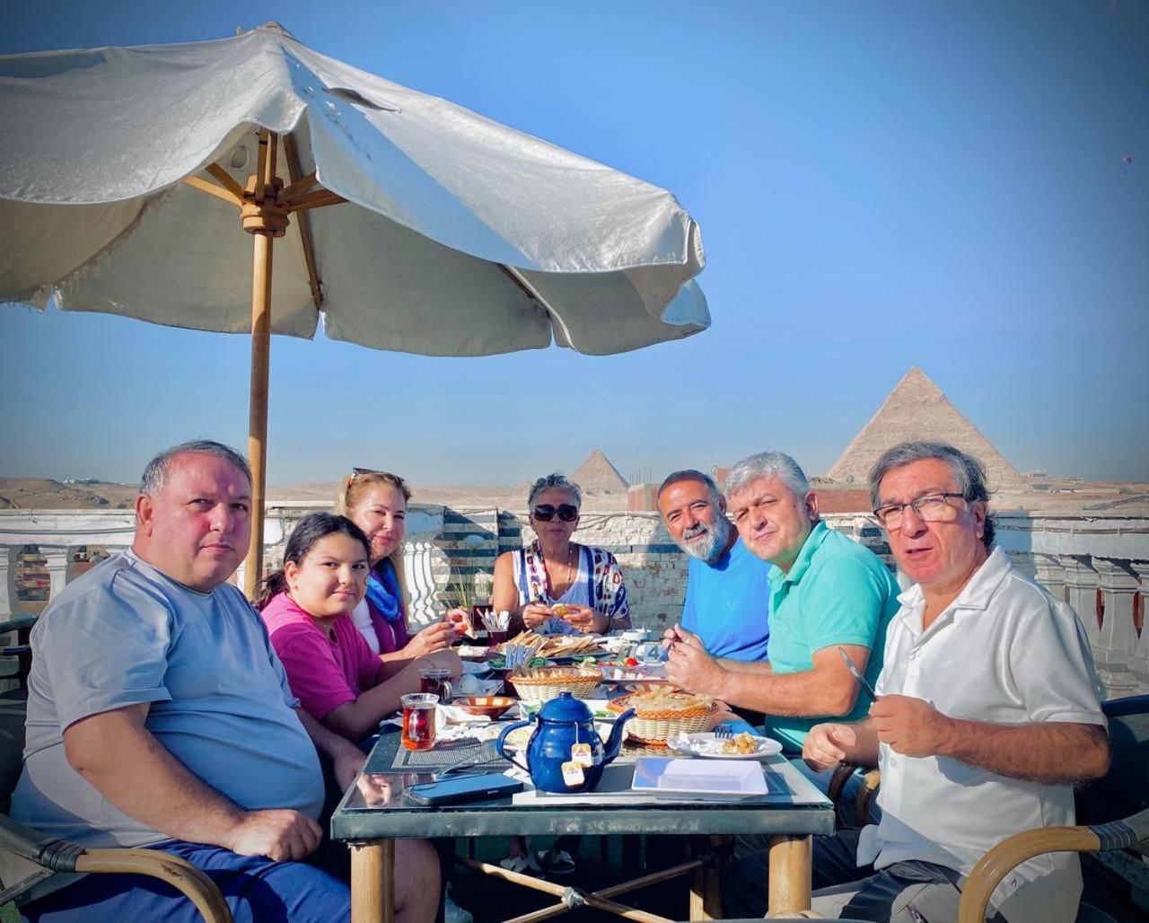 Hotel Pyramids International