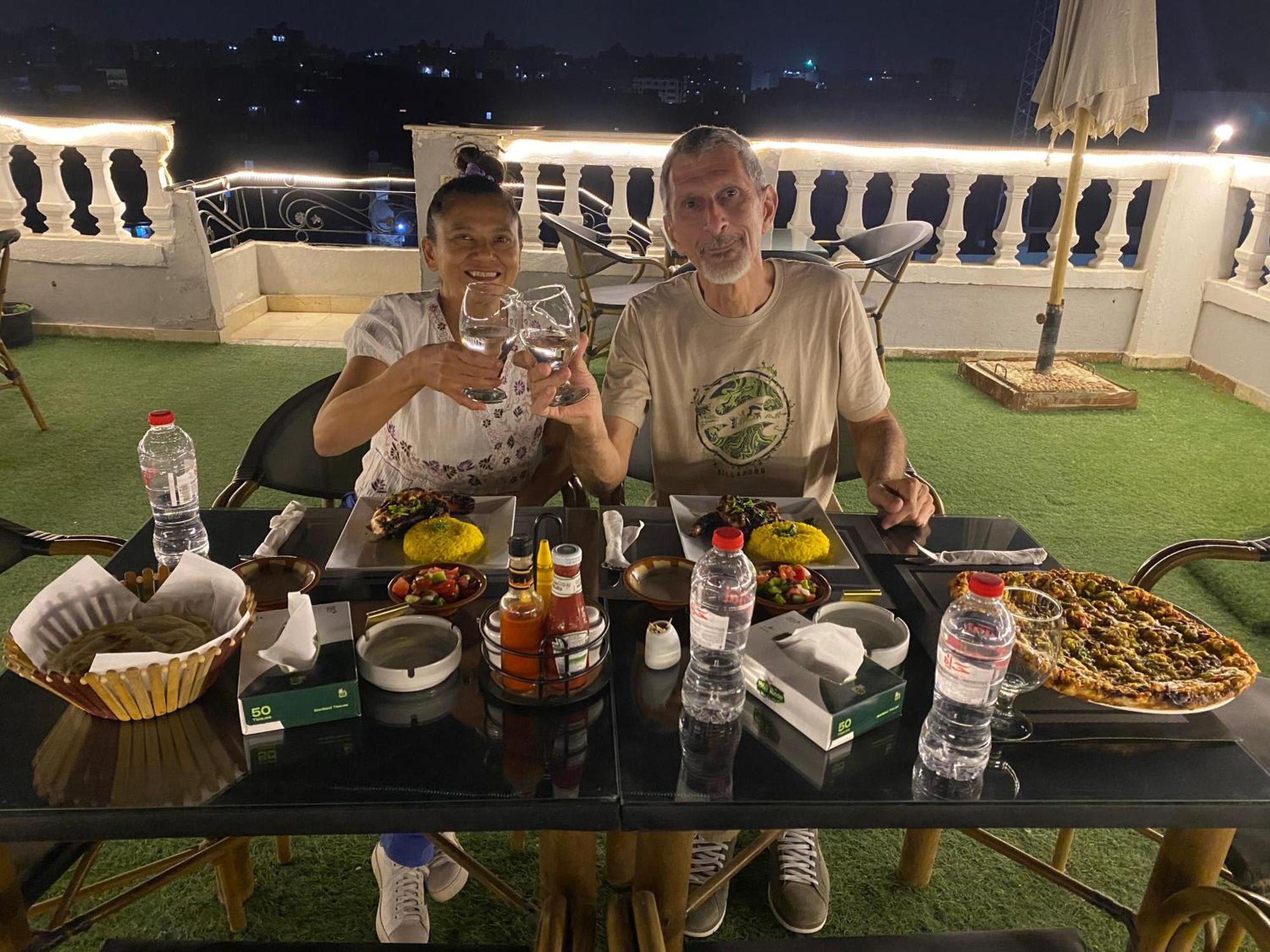 Pyramids International Hotel Kafret el-Gabal