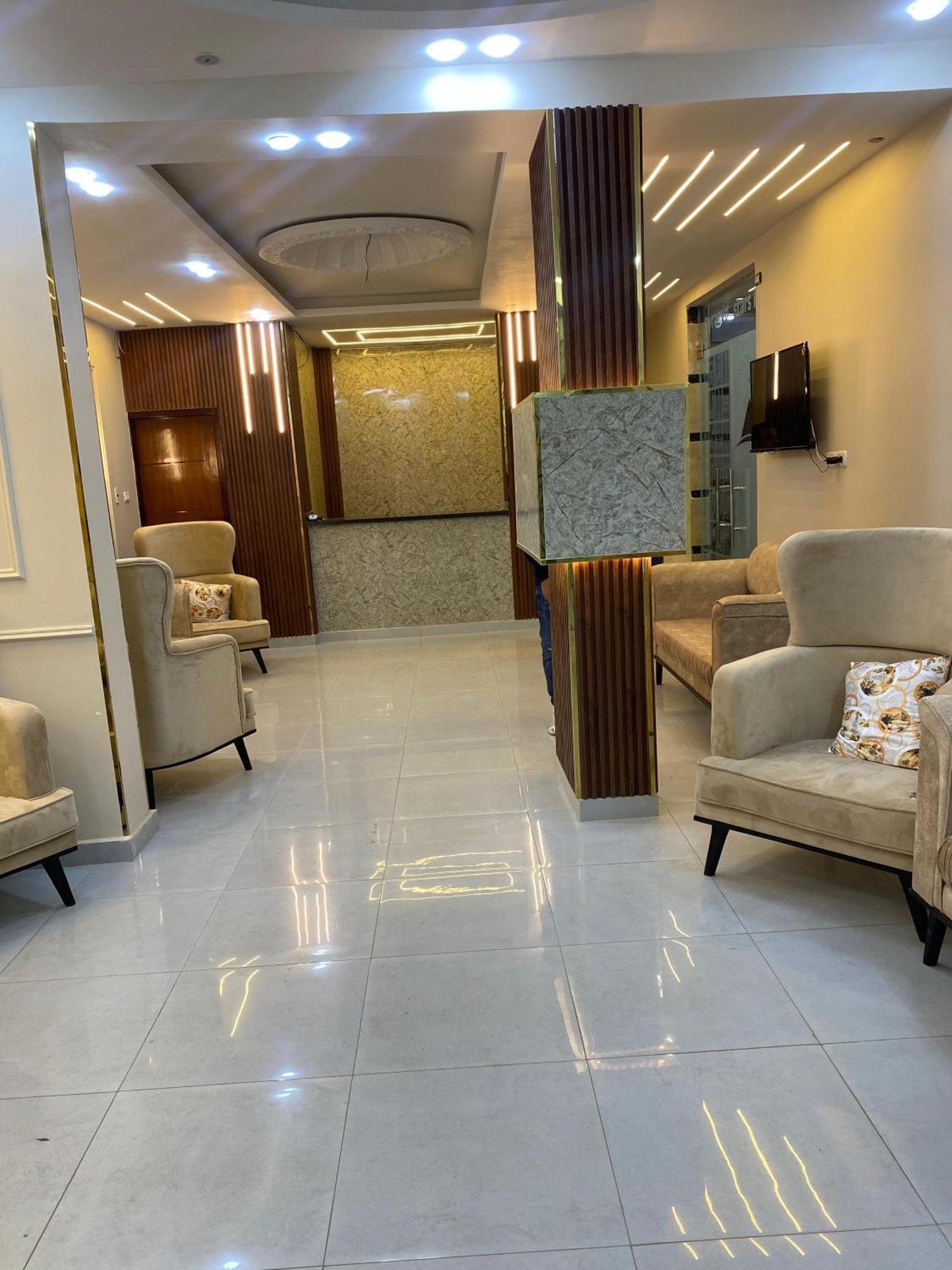 Hotel Pyramids International