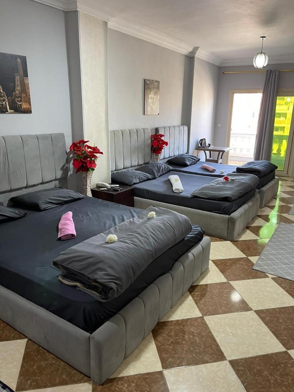 Hotel Pyramids International Kafret el-Gabal