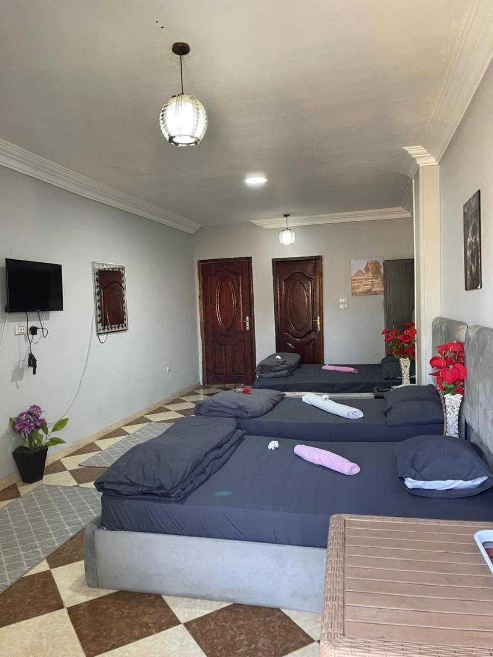 Hotel Pyramids International 3*
