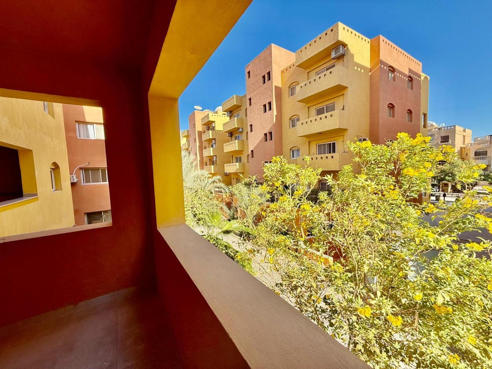 Apartment Modern 2br - Al Dora Resort,