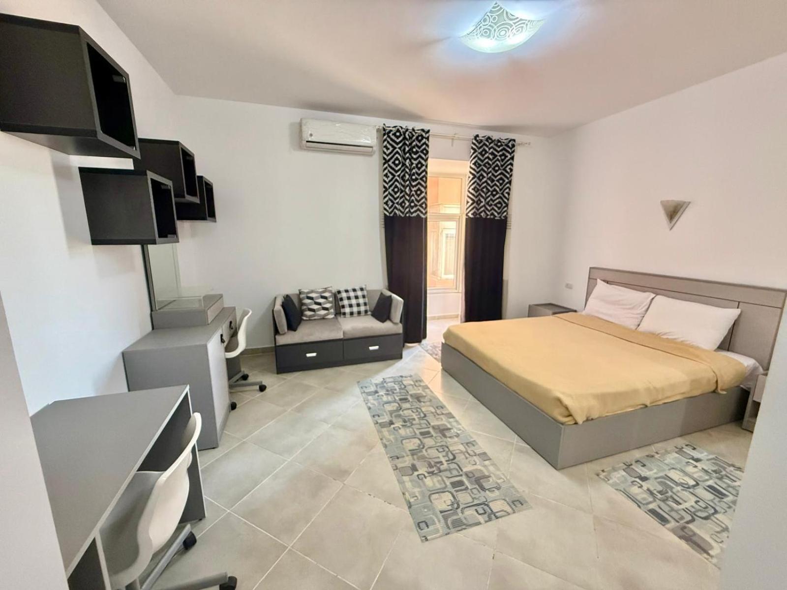 Apartment Modern 2br - Al Dora Resort,