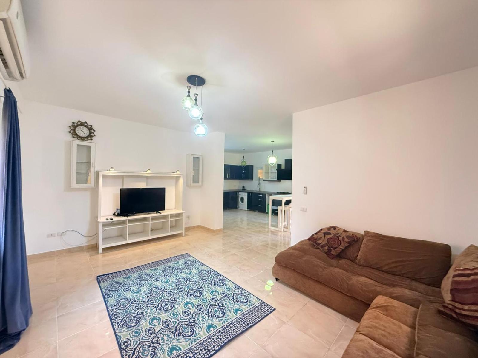 Apartment Modern 2br - Al Dora Resort, *