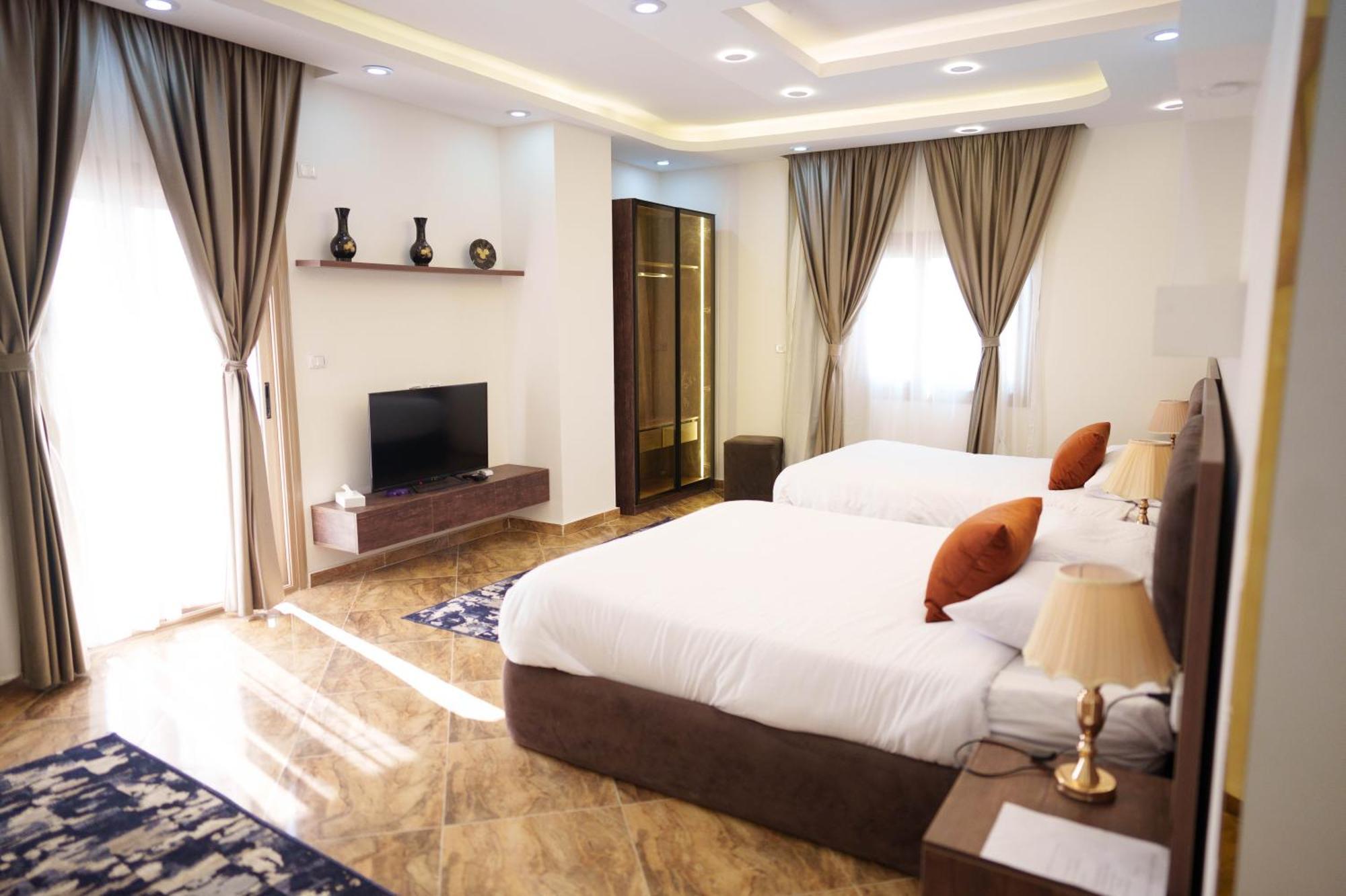 Pyramids Sunshine View Hotel Kafrat al Jabal