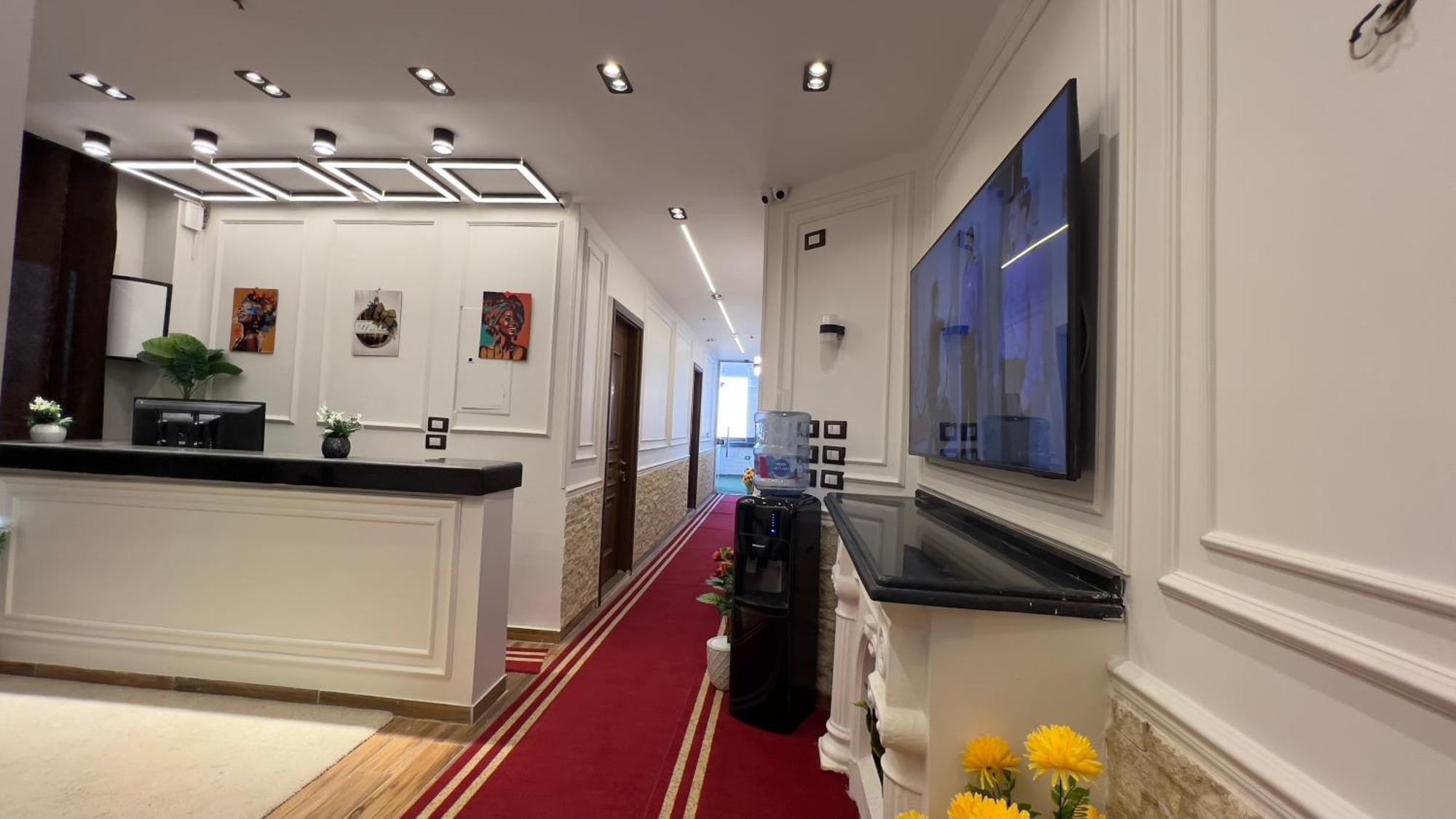 Guest house New White Pyramids