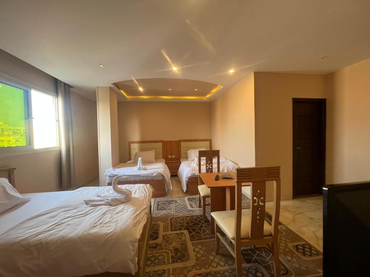 Hotel Grand Pyramid View 3*