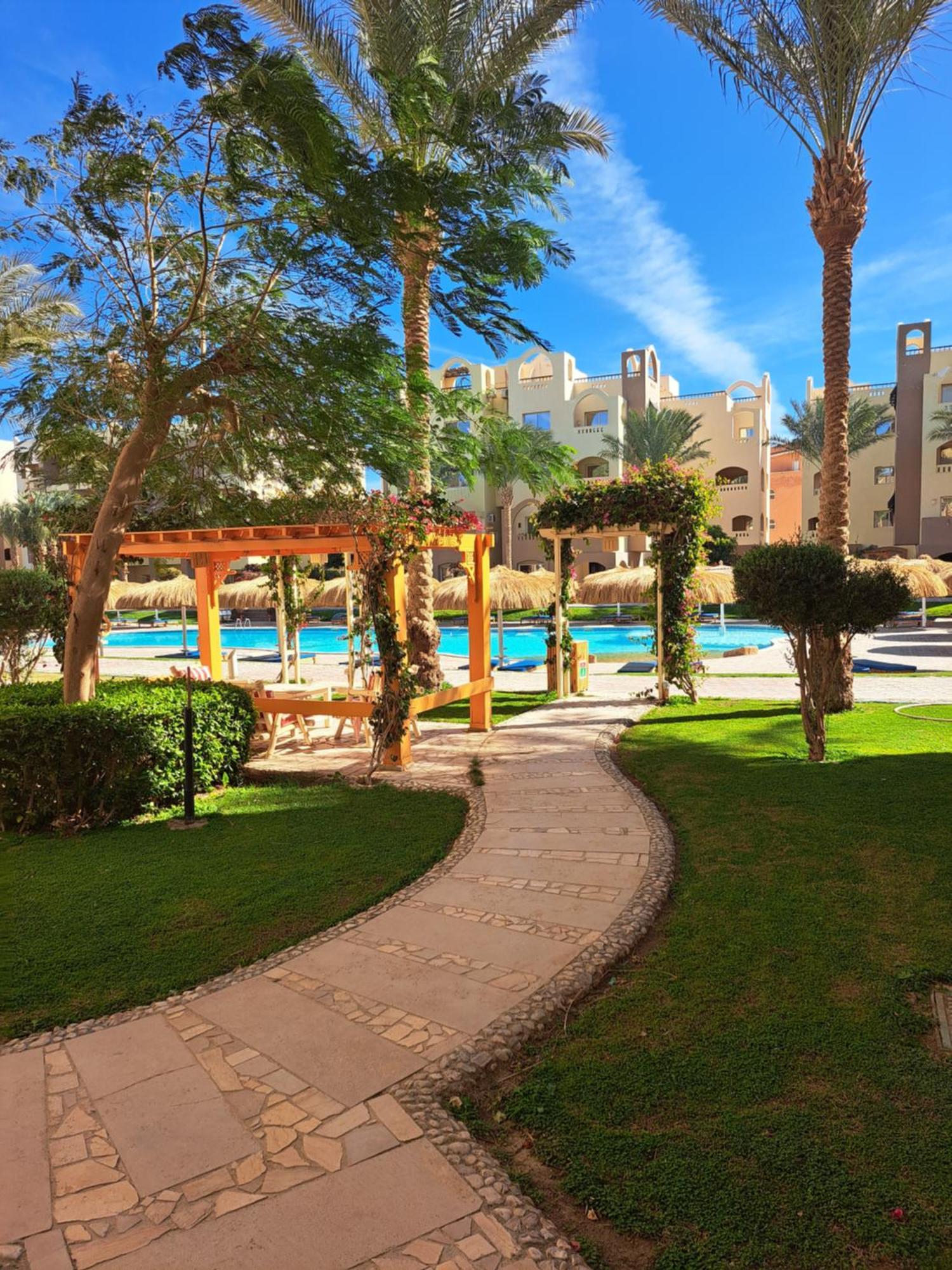 Front 2br At Elkarma & Aqua Park Apartment