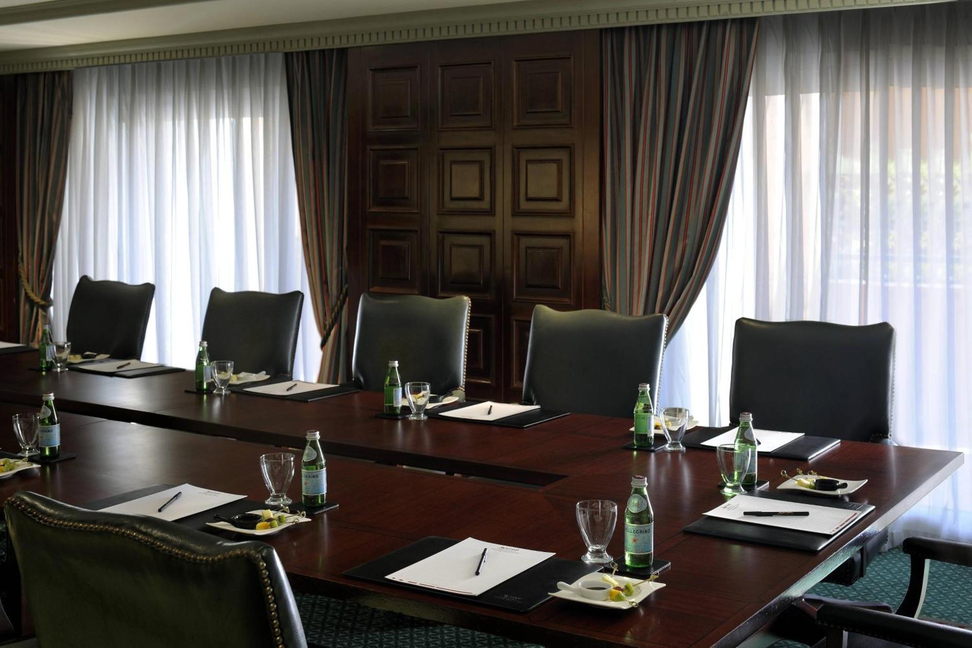 Hotel Cairo Marriott & Omar Khayyam Casino 5*
