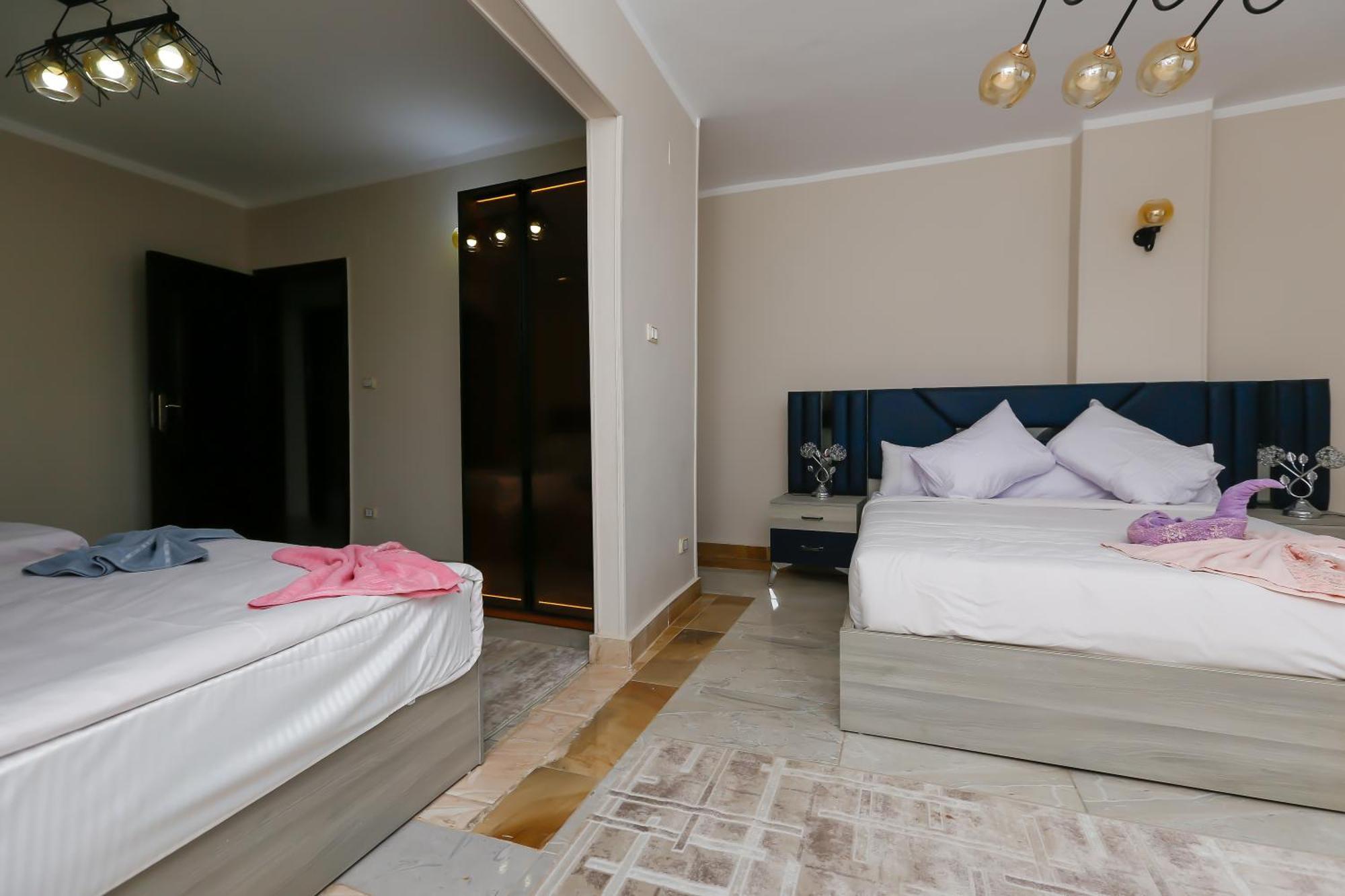 New Pyramids Homestay