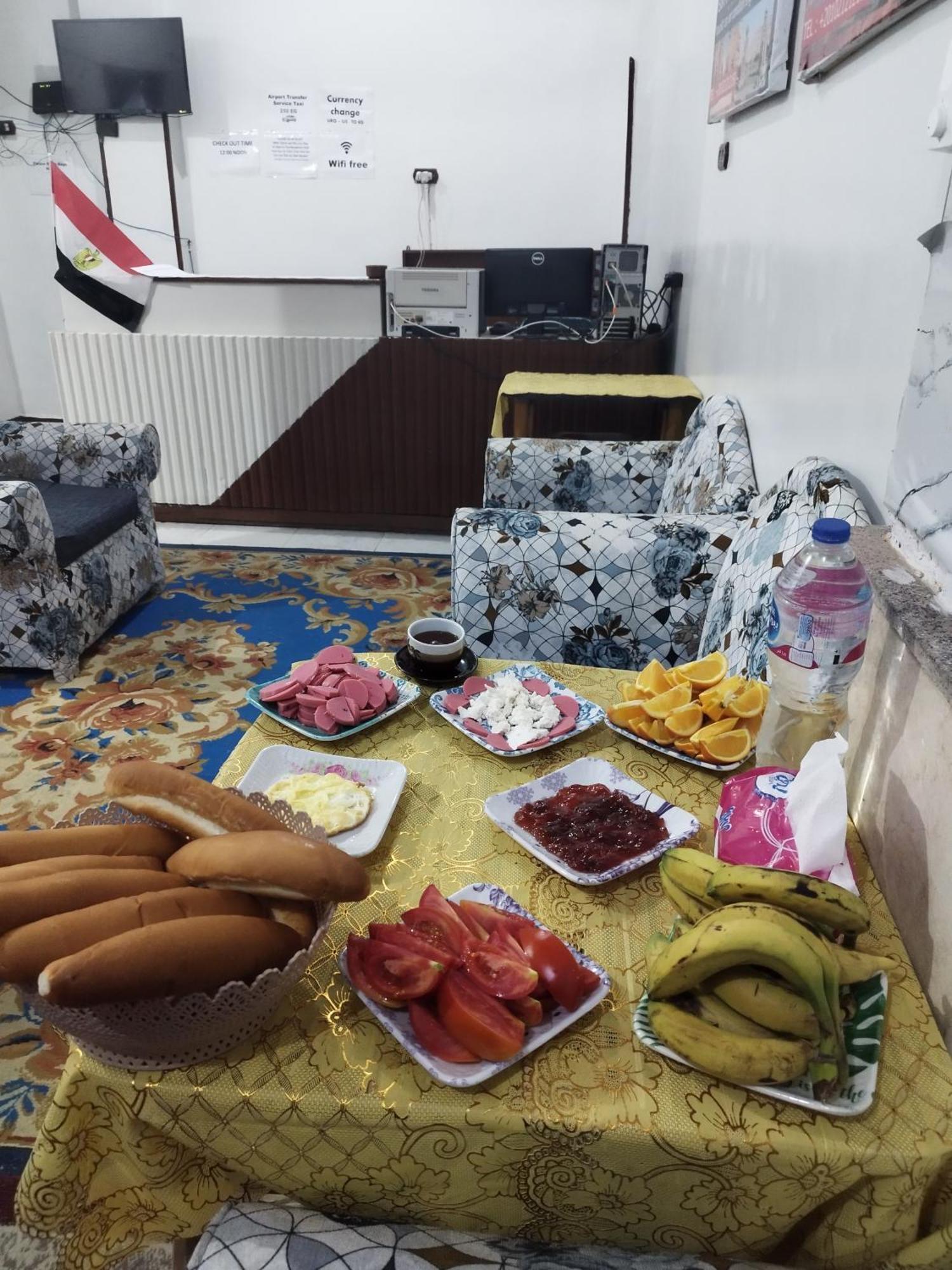 Grand Square Hostel *