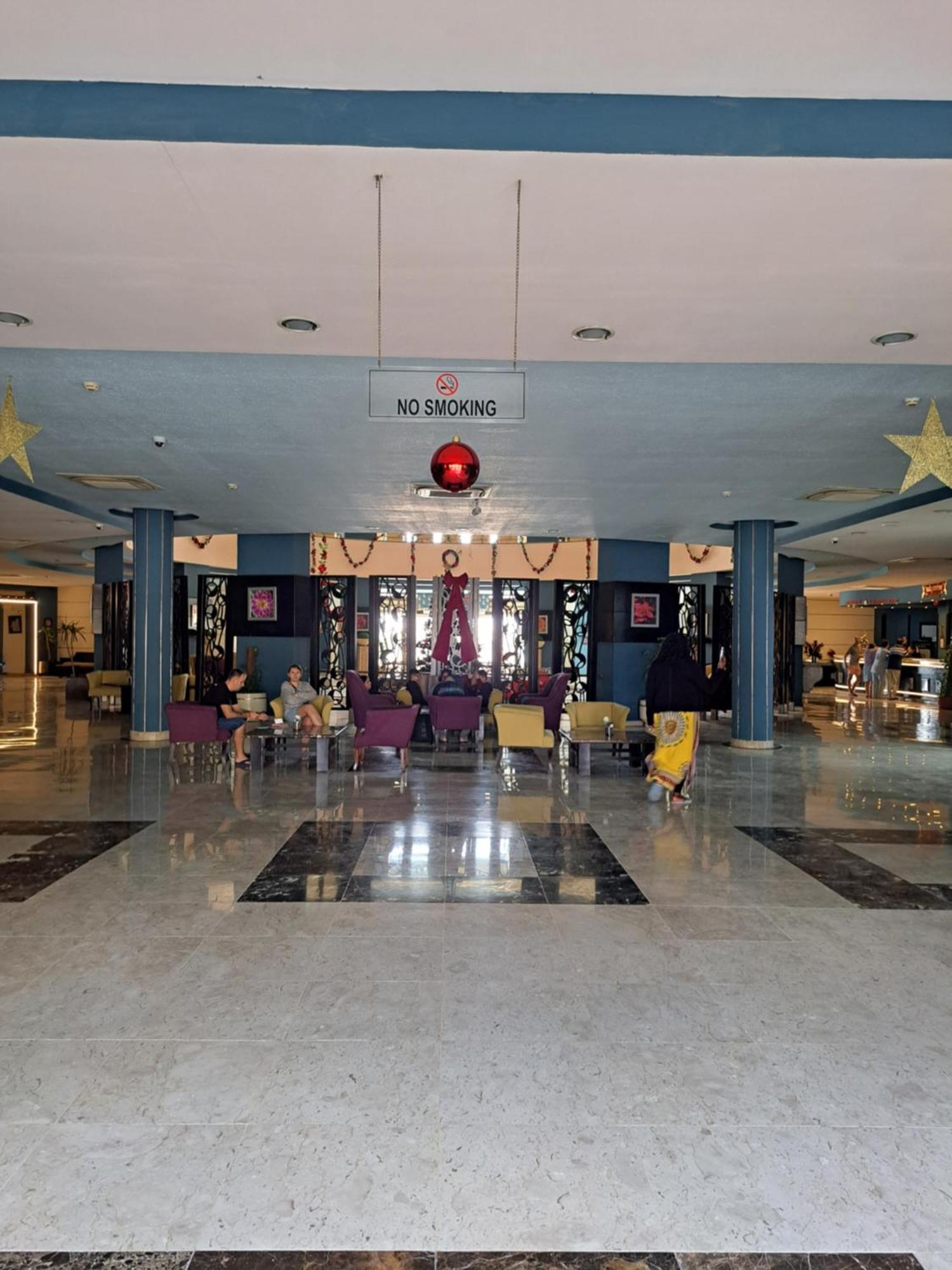Apartment Front 2br At Elkarma & Aqua Park Hurghada