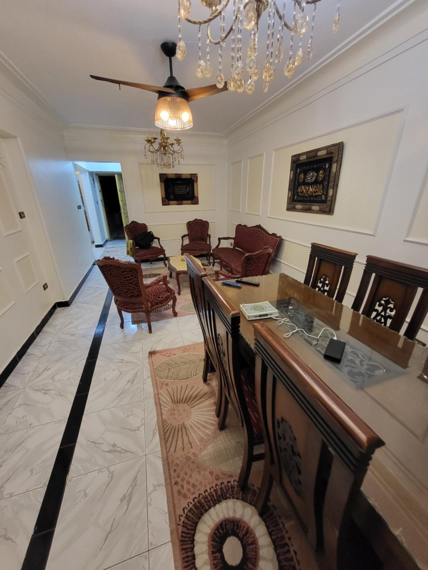 Apartment شقه فى ميامى بالاسكندريه مطله على البحر *