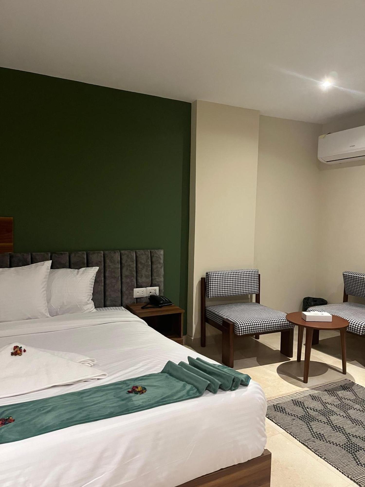 The Nomad Pyramids Boutique Hotel *