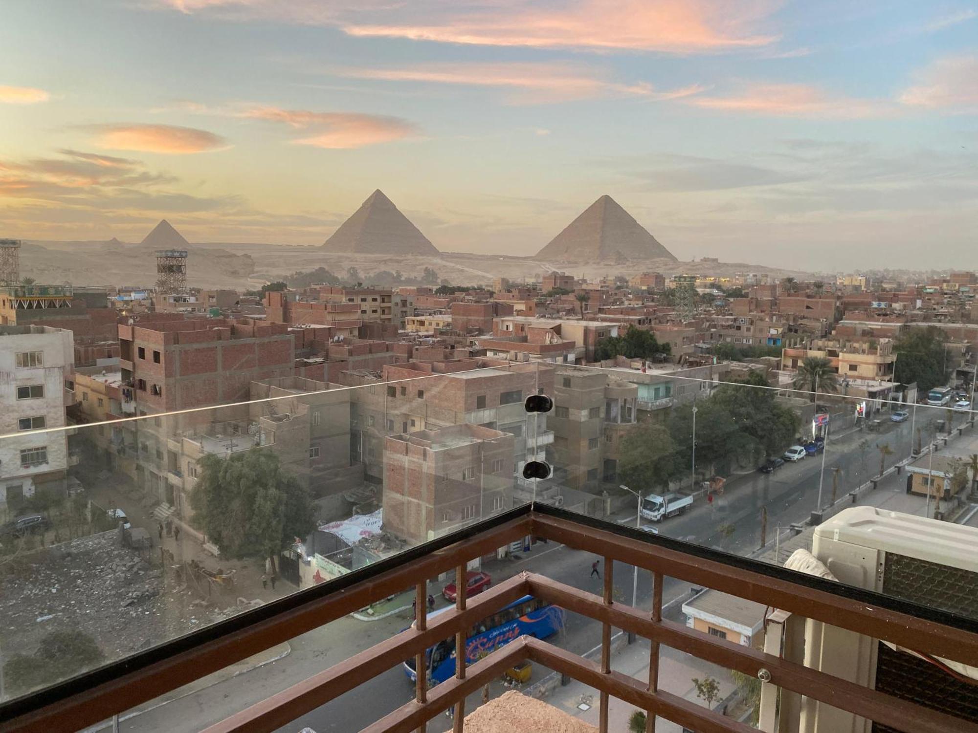 The Nomad Pyramids Boutique Kafrat al Jabal