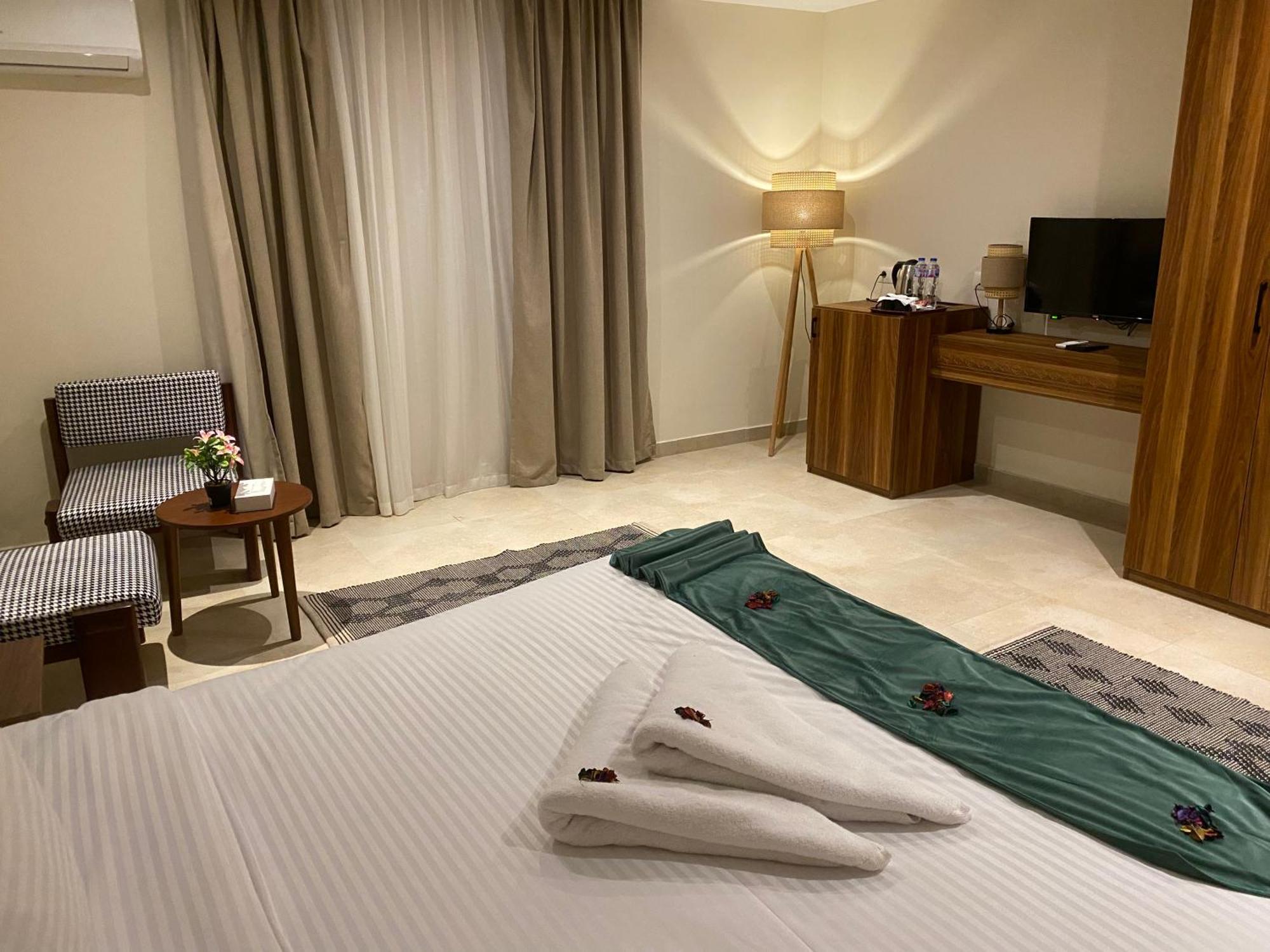 The Nomad Pyramids Boutique Hotel Kafrat al Jabal