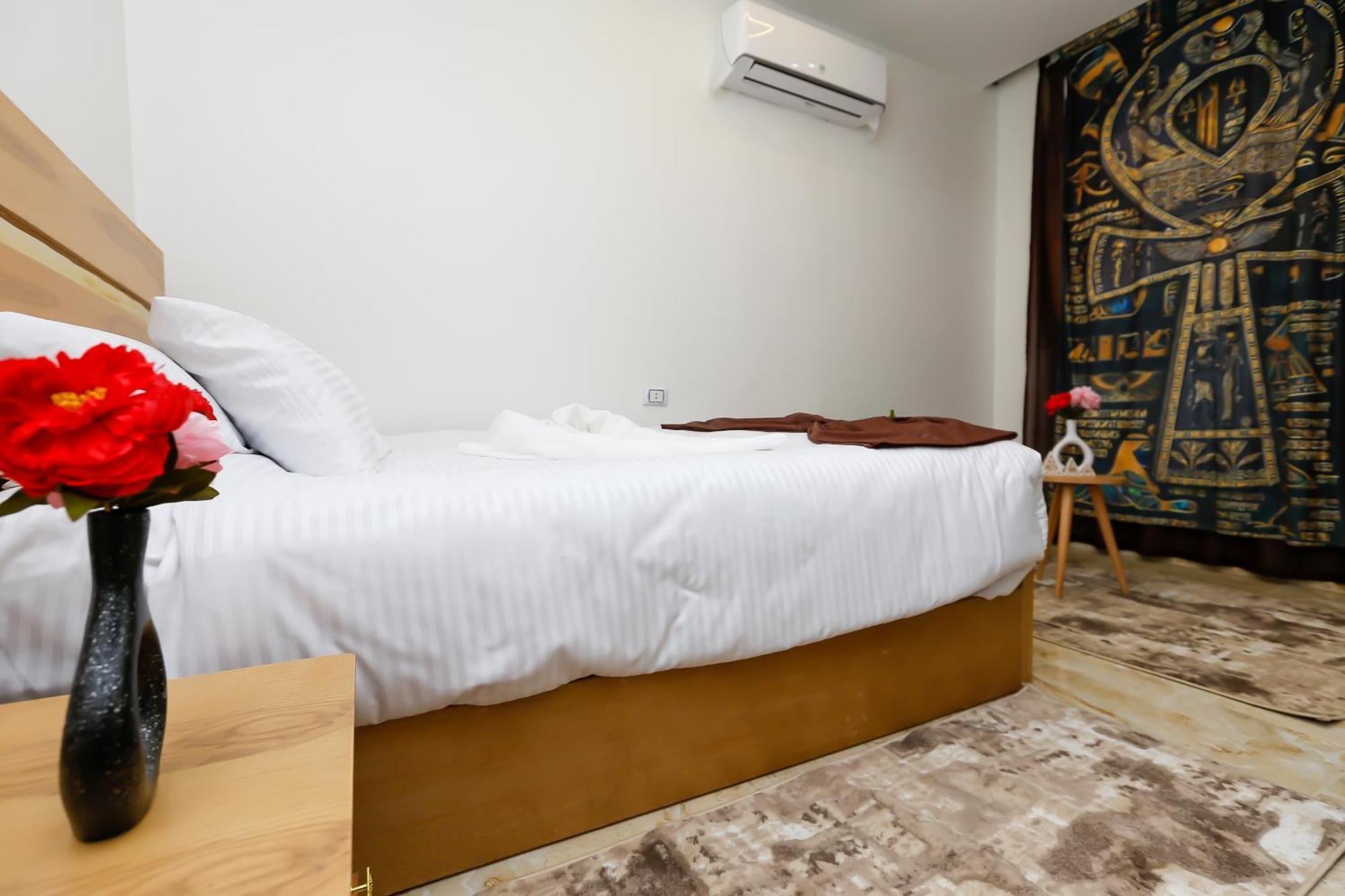 Paradise Pyramids View Apartment Cairo