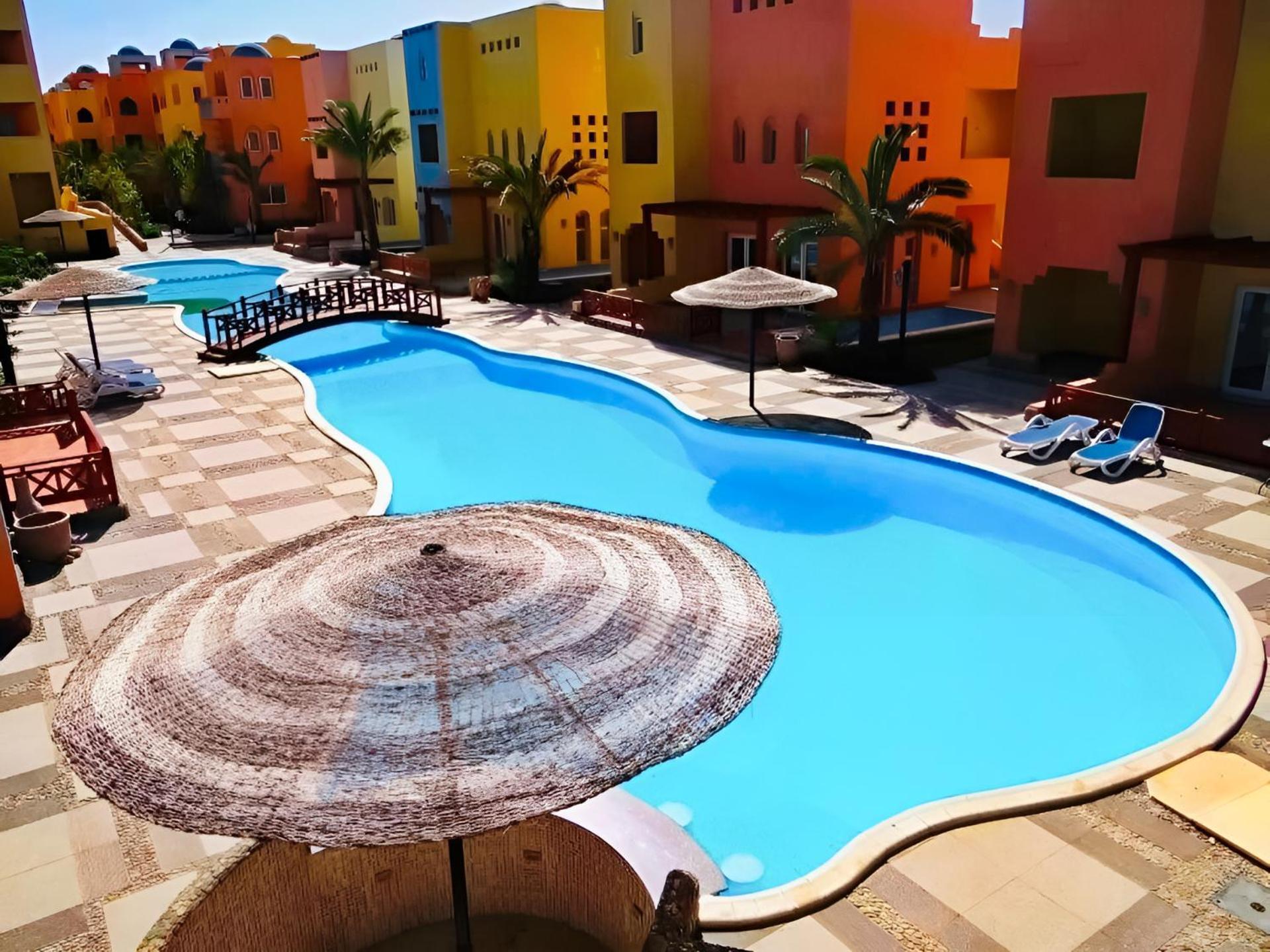 Stunning 2br - Al Dora Resort,