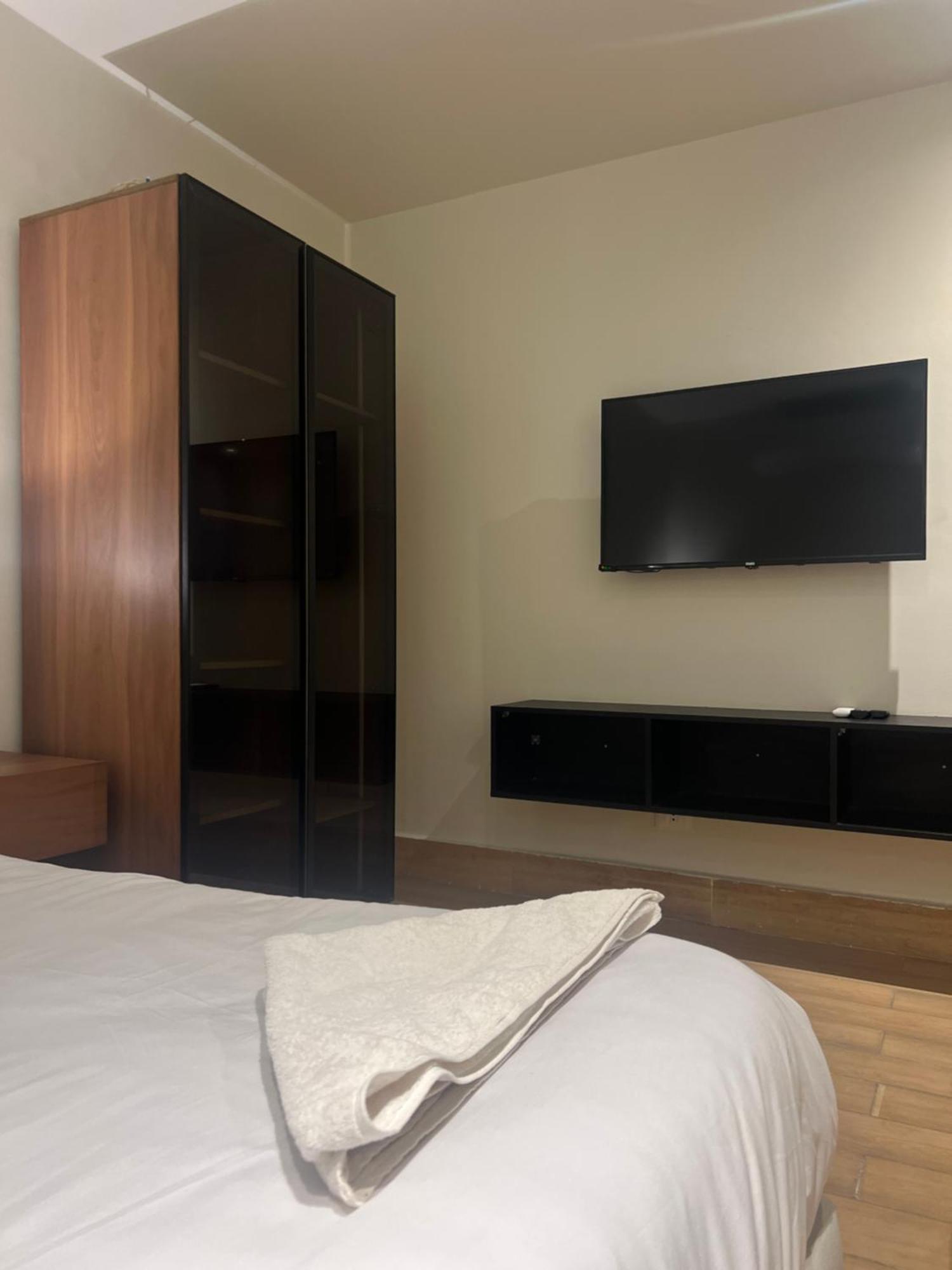 Kings Gate View 4*