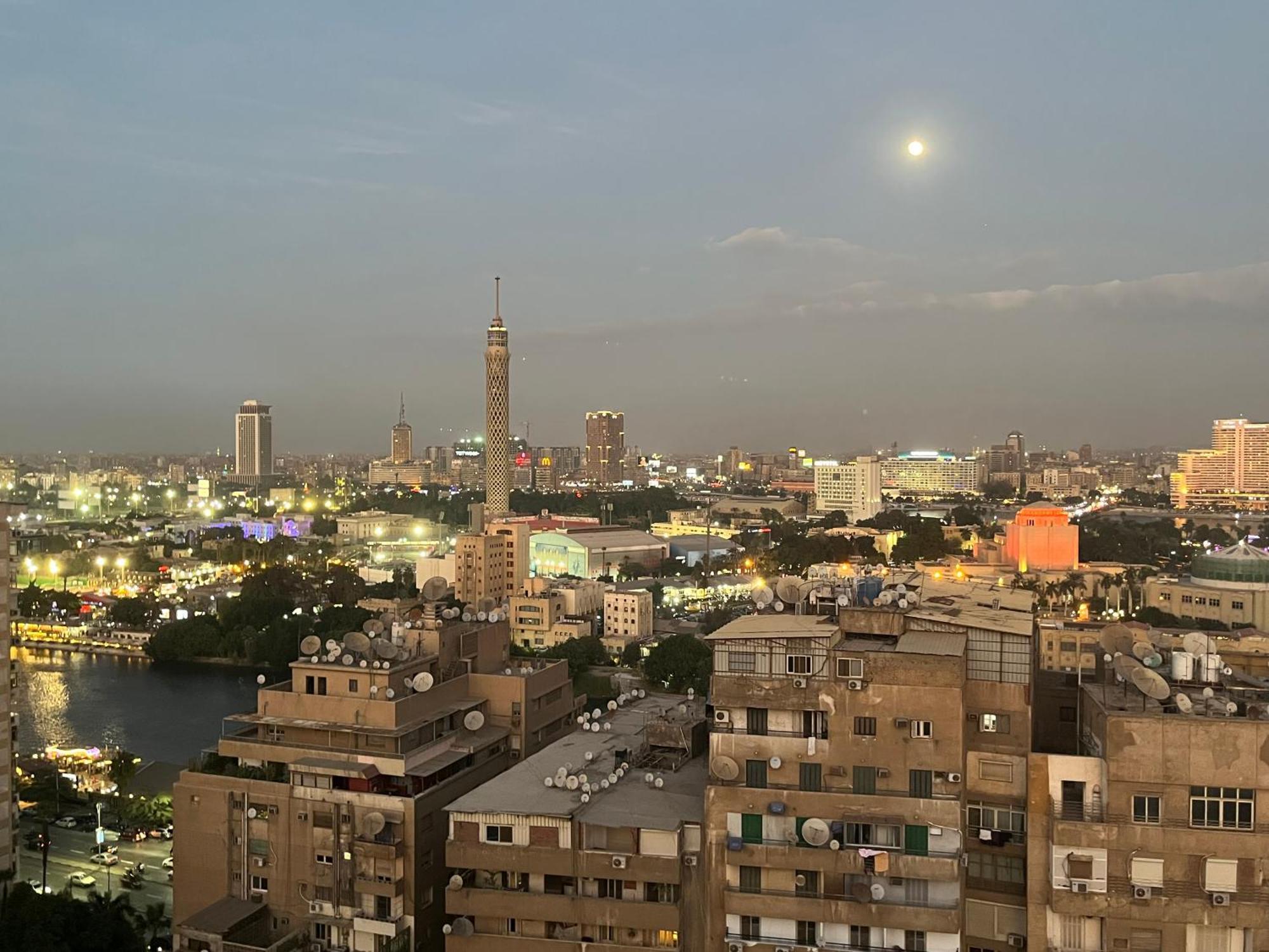Nile X * Giza