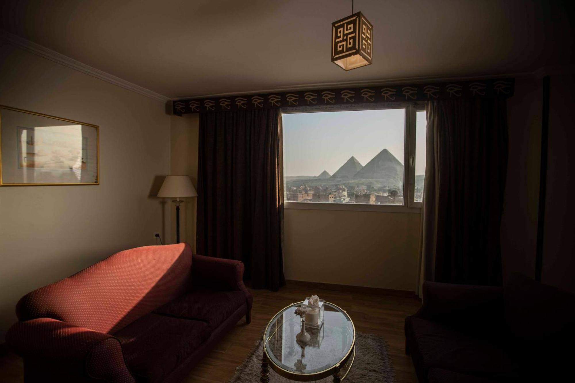 Hotel Pyramids Tower 3*