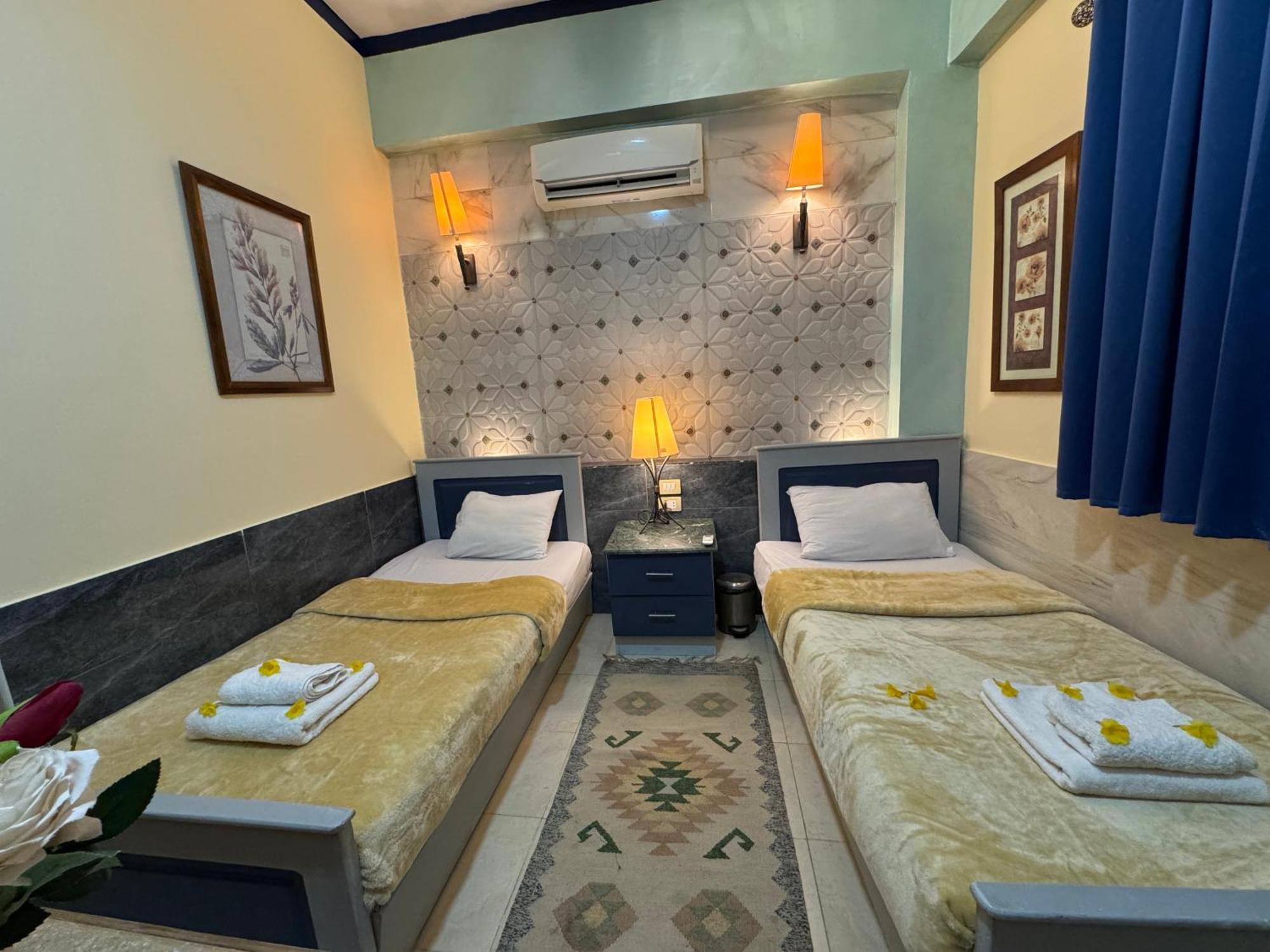 Sababa * Dahab
