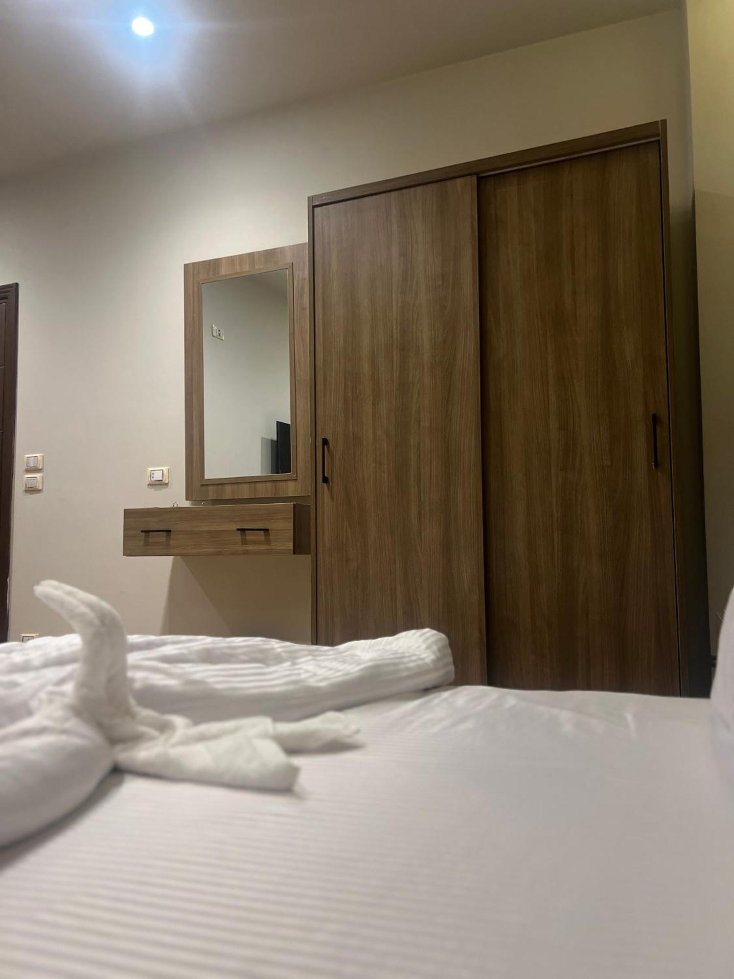 Hotel Pyramids Hills View Kafret el-Gabal