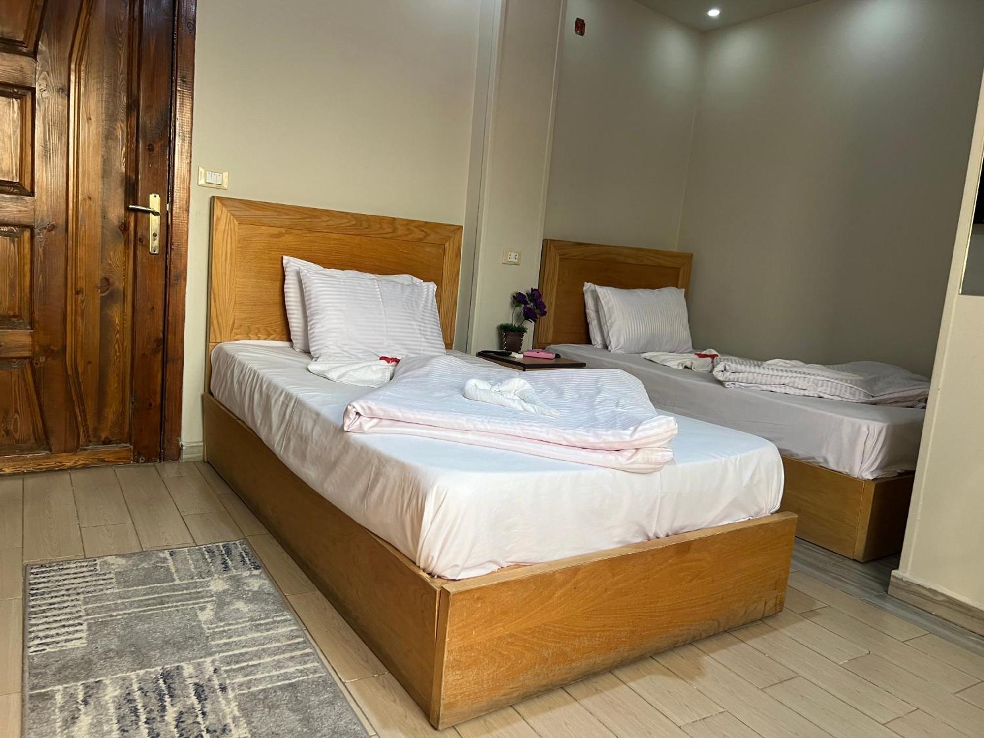 Pyramids Hills View Hotel Kafret el-Gabal