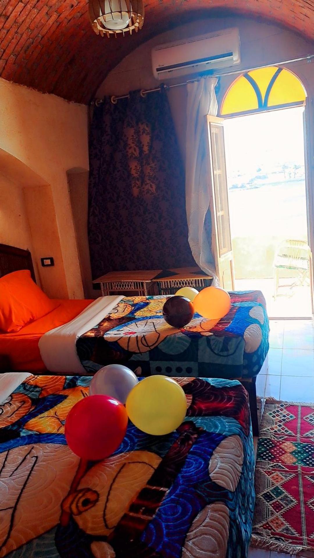 Guest house Queen House