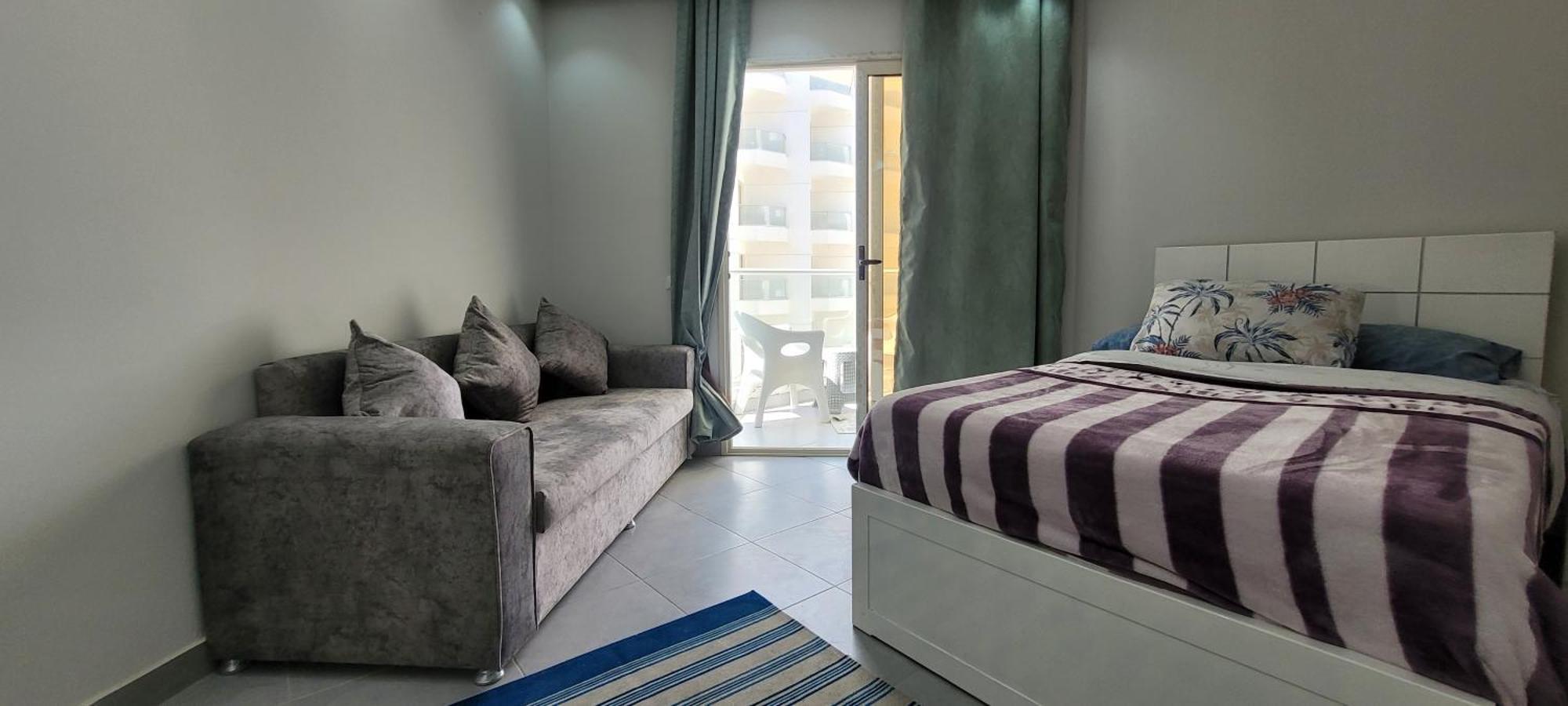 Excellent 5 Minutes From Downtown, Front Free Wifi Apartment *