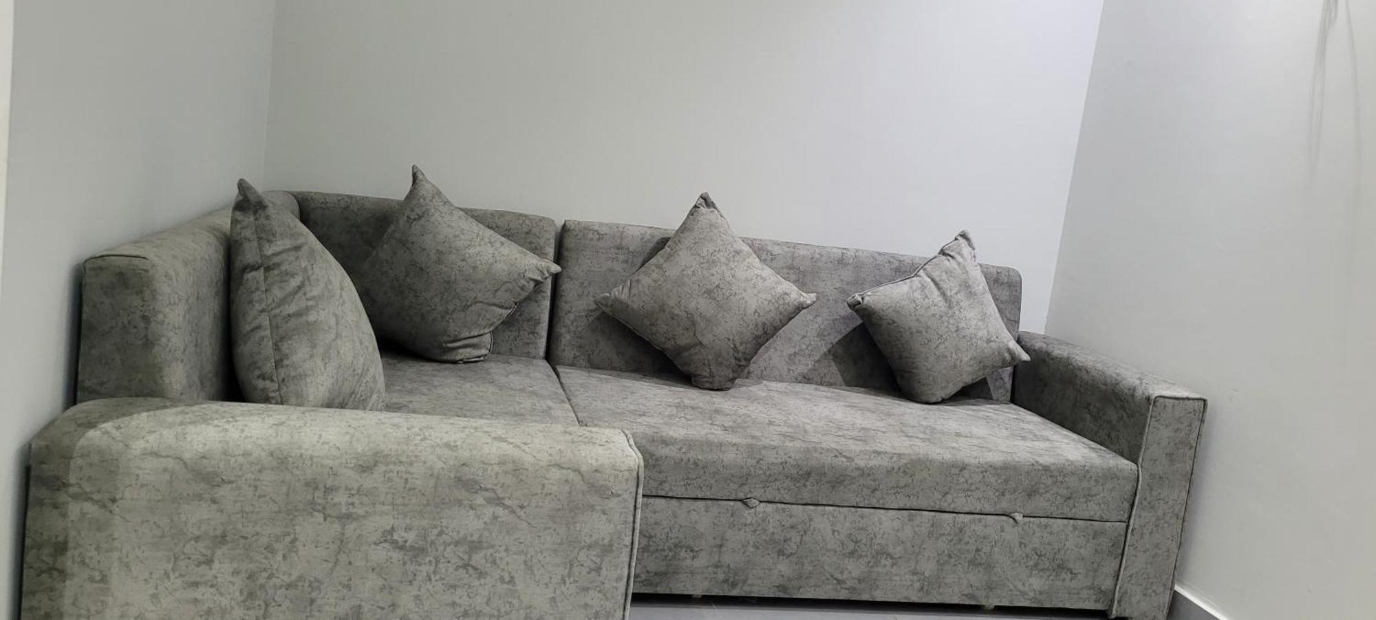 Excellent 5 Minutes From Downtown, Front Free Wifi Apartment