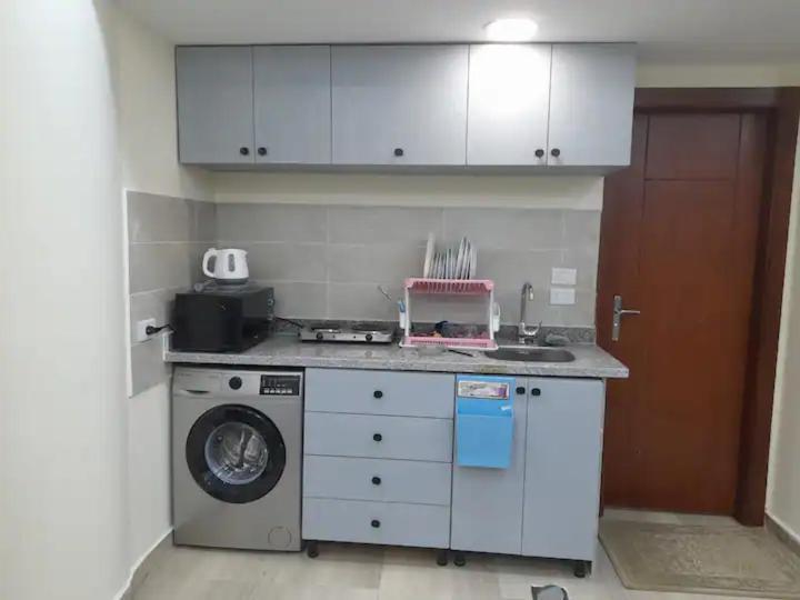 Just Sandy Beachy, Near Airport, Free Wifi Apartment *