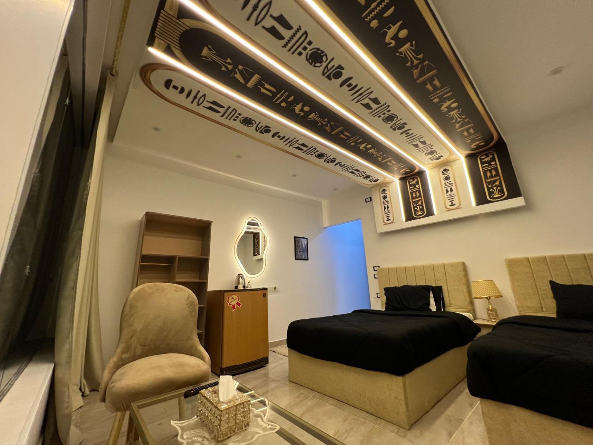 Otel Pyramids View
