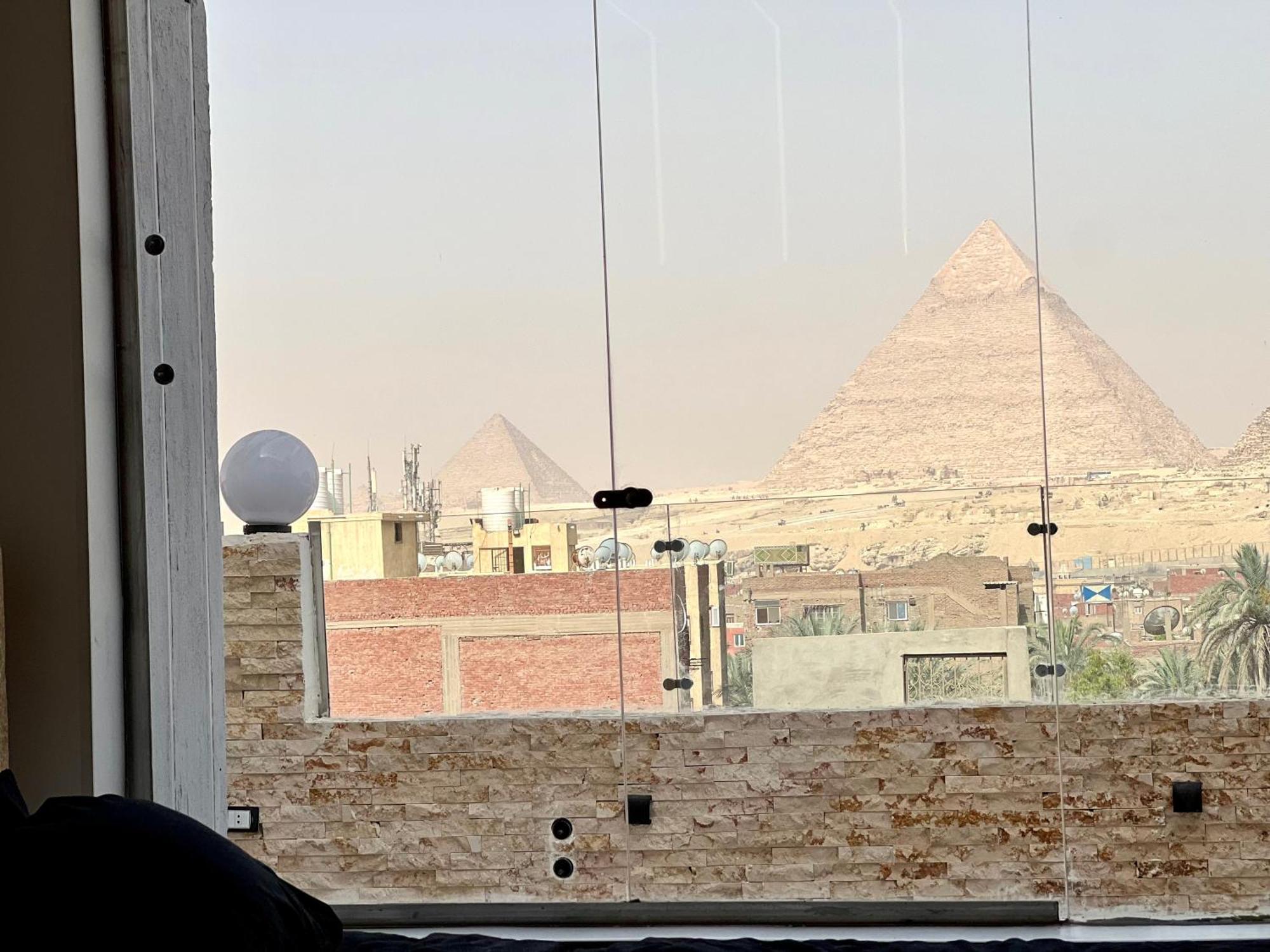 Otel Pyramids View *