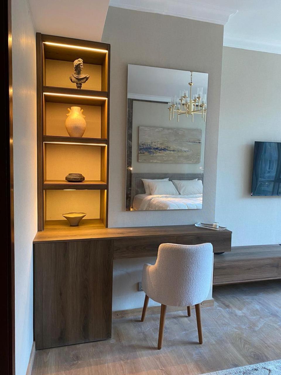 Three Bedrooms In Nile Maadi Cairo