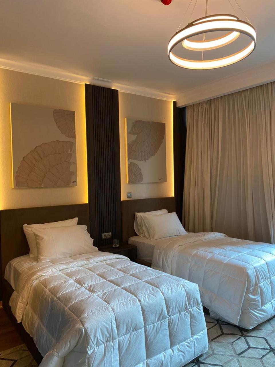 Three Bedrooms In Nile Maadi Apartment