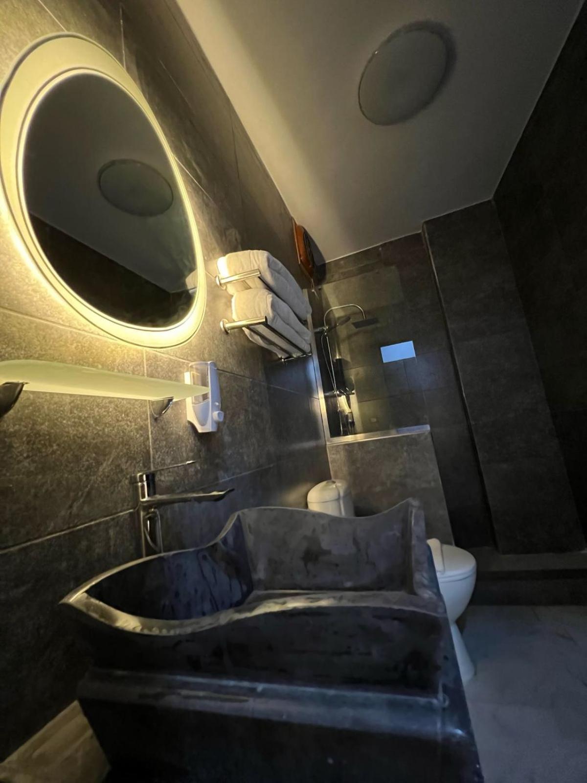 Otel Pyramids View *